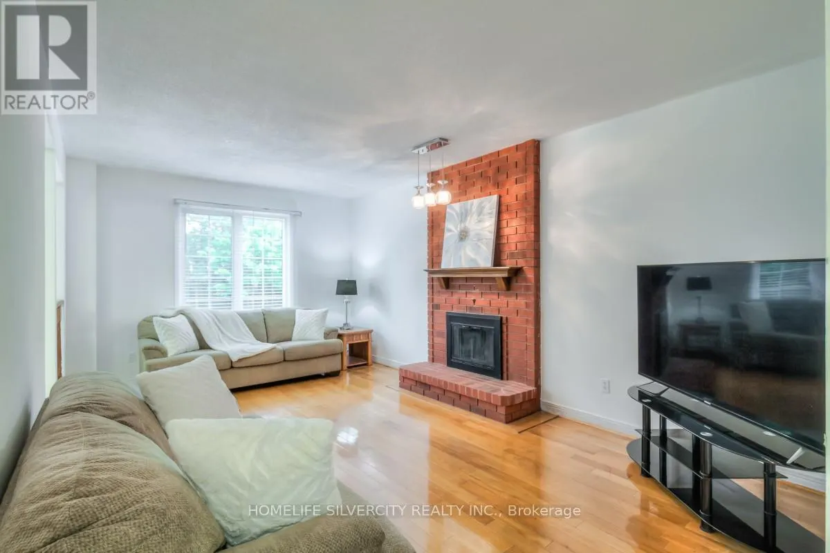 5 BRAEBROOK DRIVE