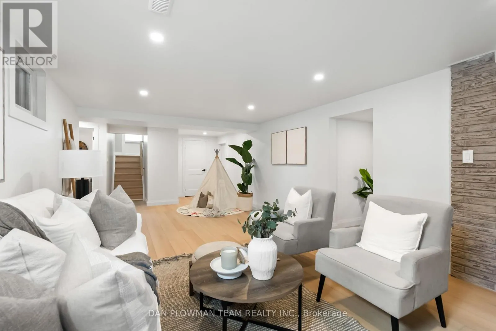 119 THORNCLIFFE STREET