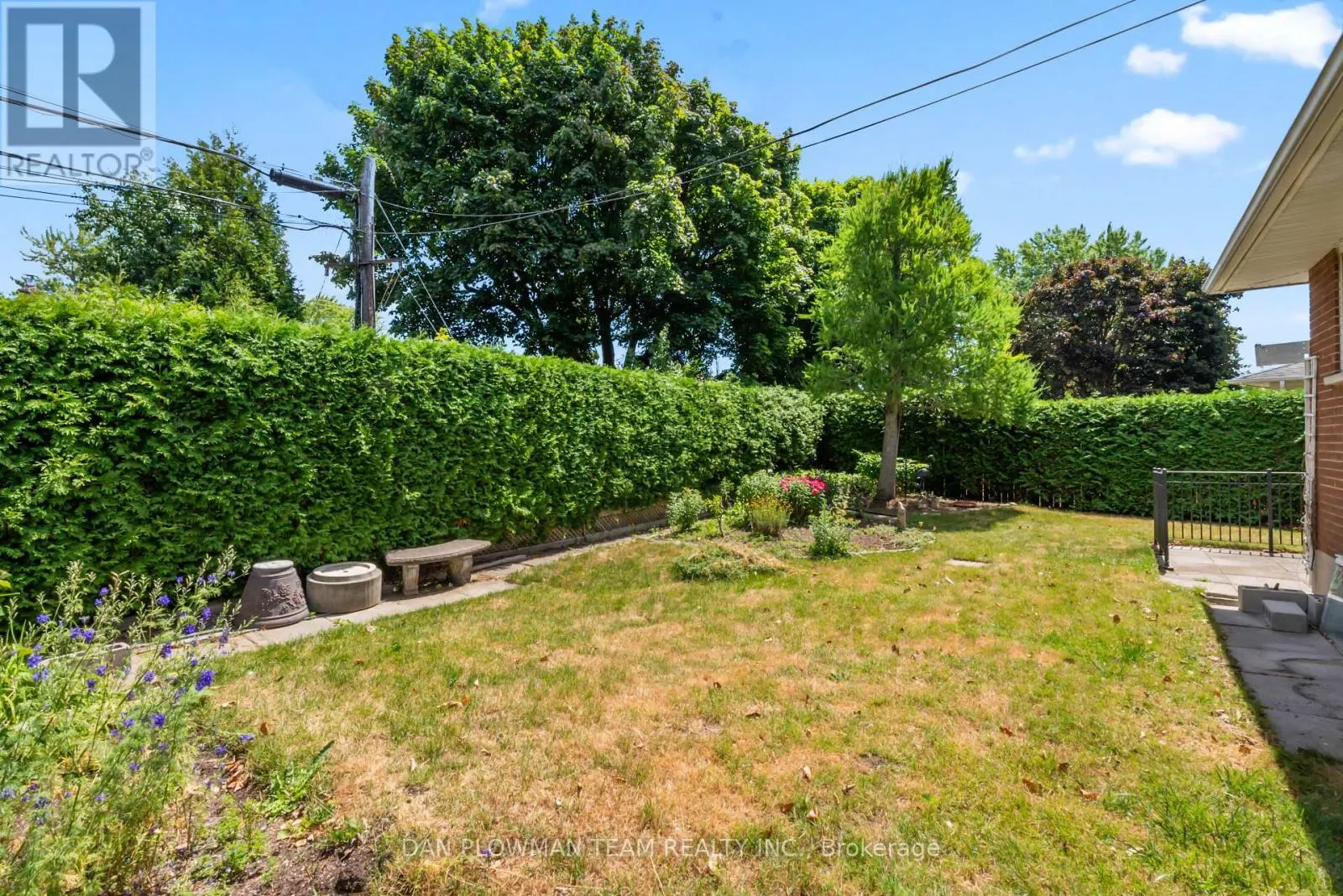 119 THORNCLIFFE STREET