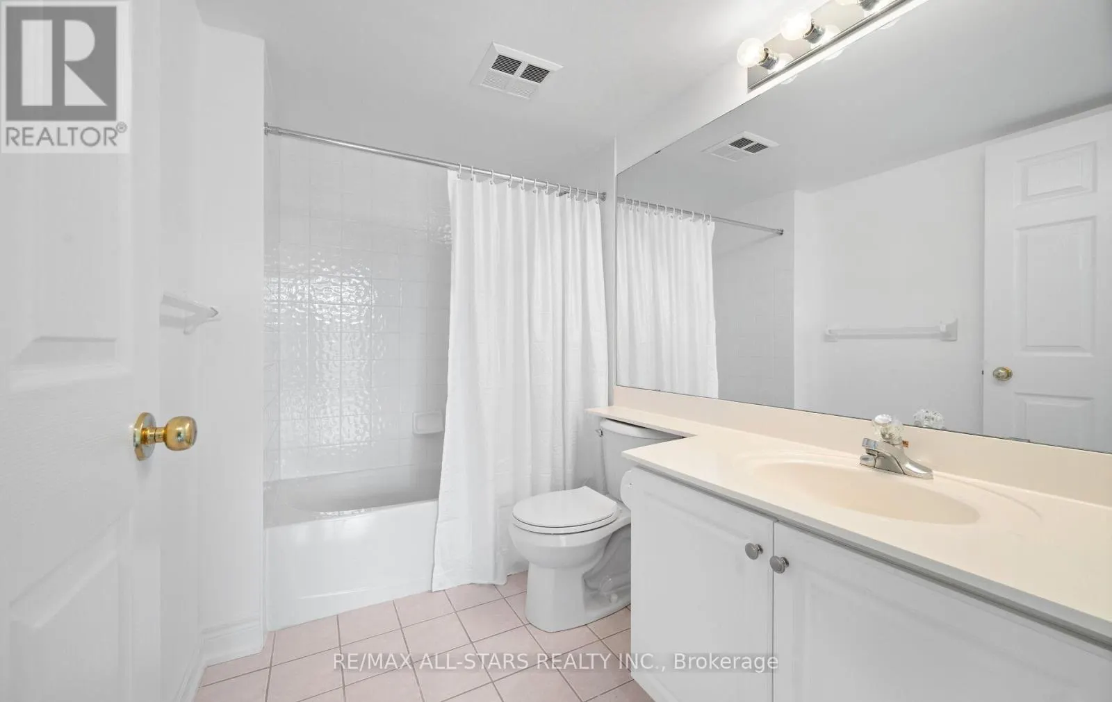 302 - 5001 FINCH AVENUE E