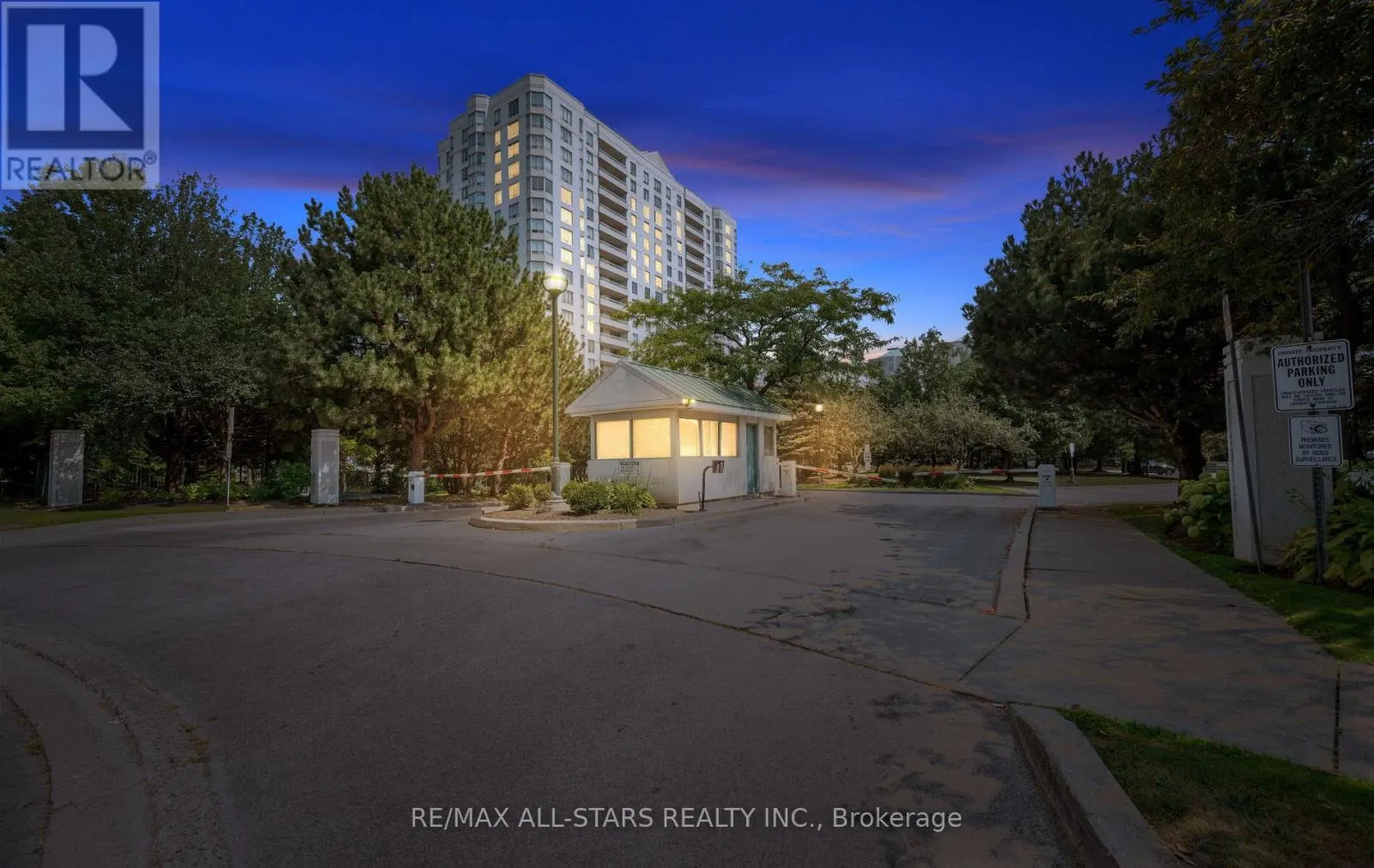 302 - 5001 FINCH AVENUE E