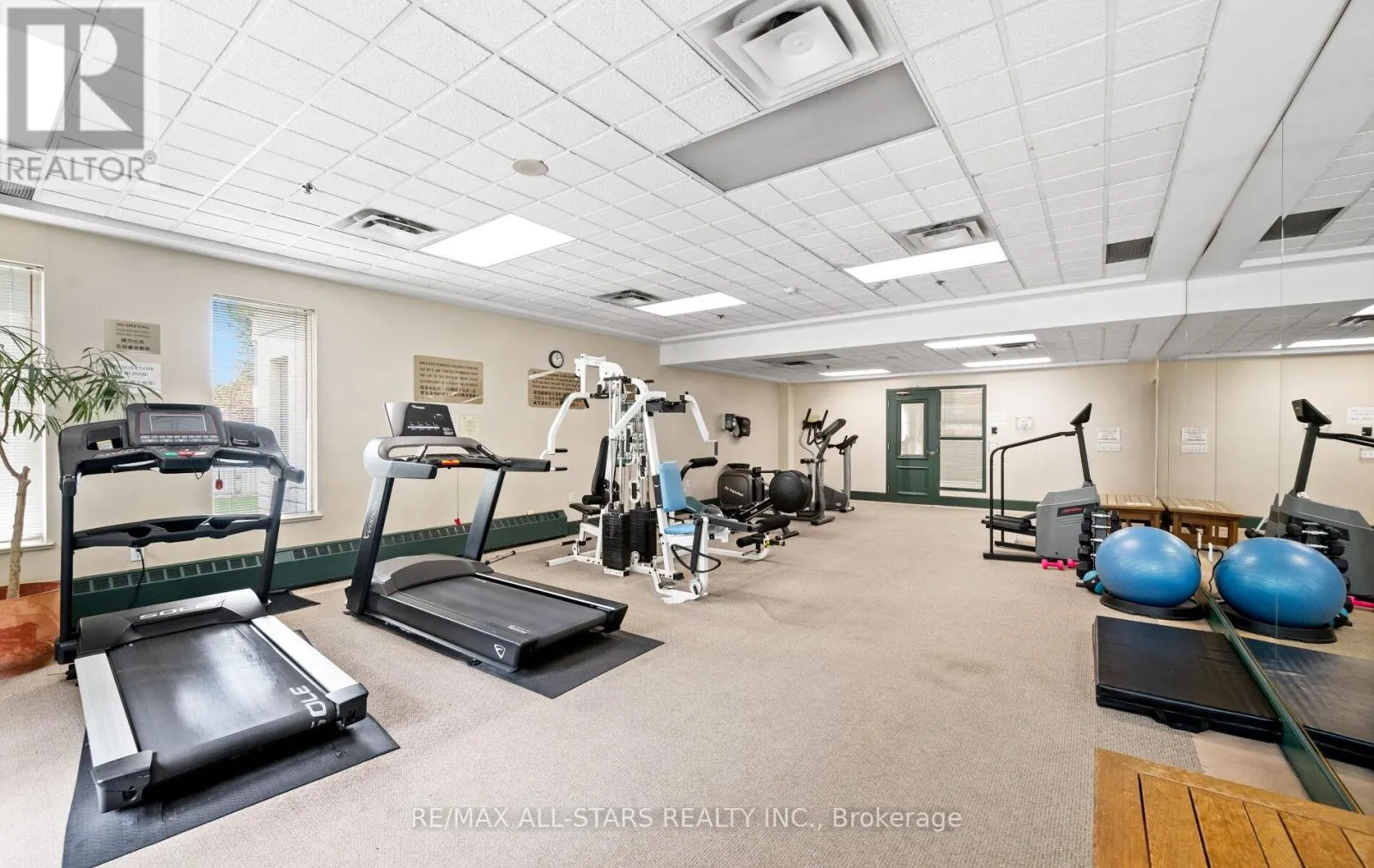 302 - 5001 FINCH AVENUE E