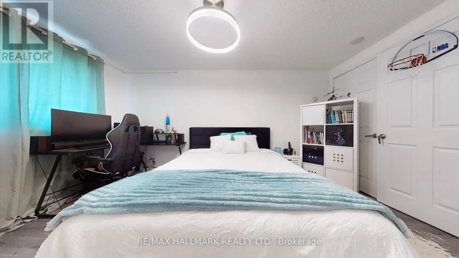 249 KENSINGTON CRESCENT