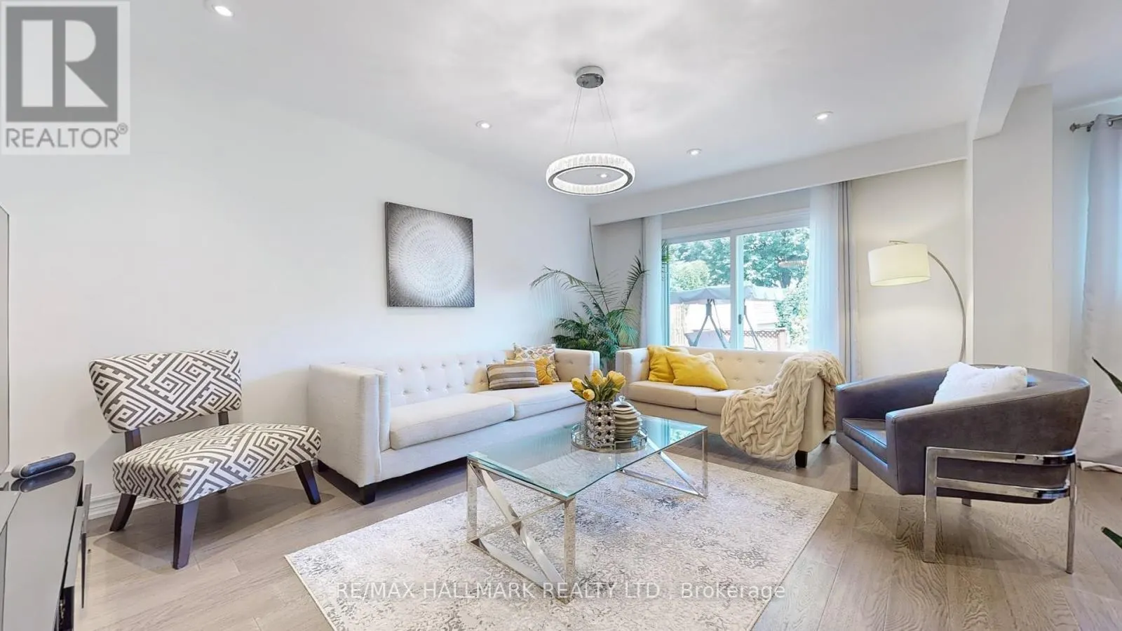 249 KENSINGTON CRESCENT