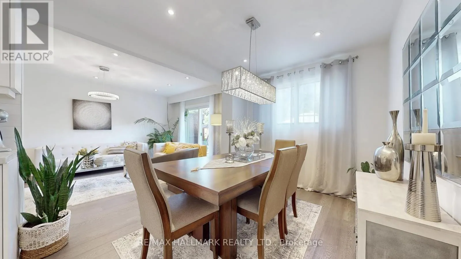249 KENSINGTON CRESCENT