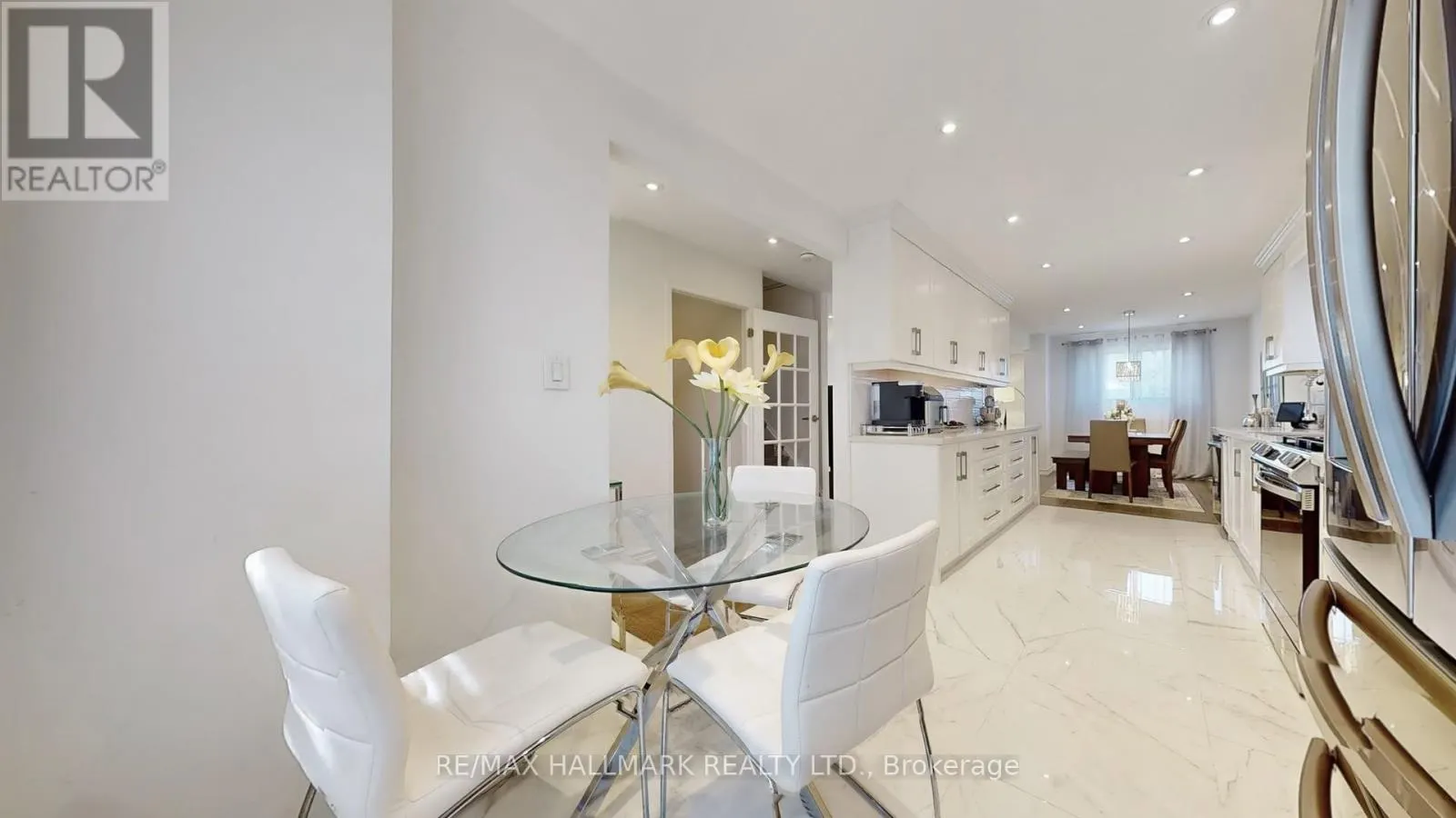 249 KENSINGTON CRESCENT