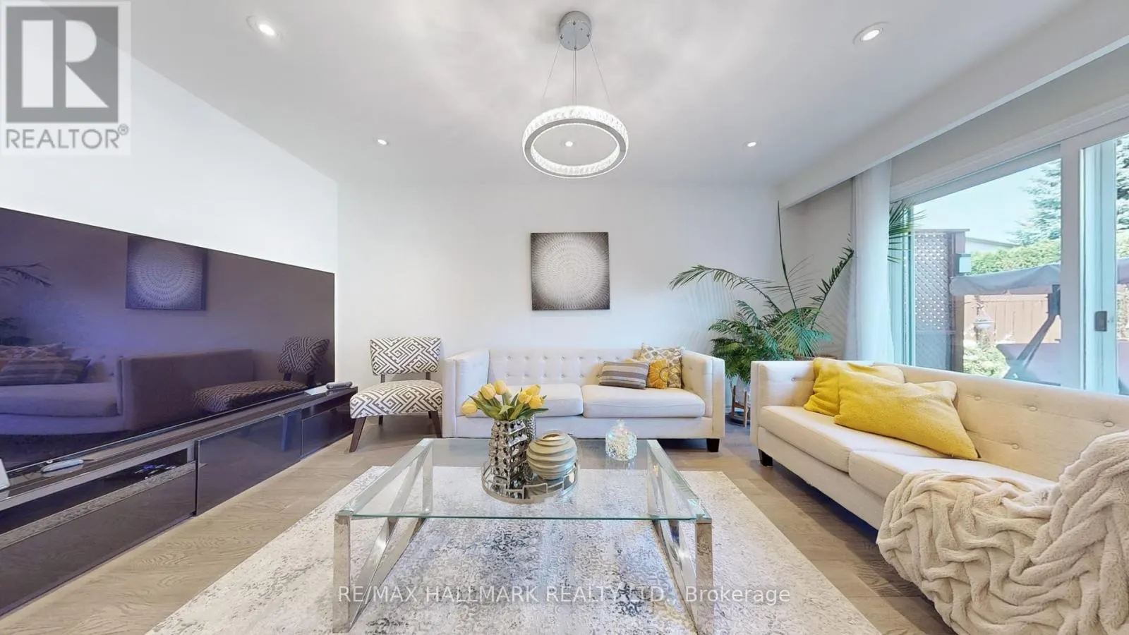 249 KENSINGTON CRESCENT