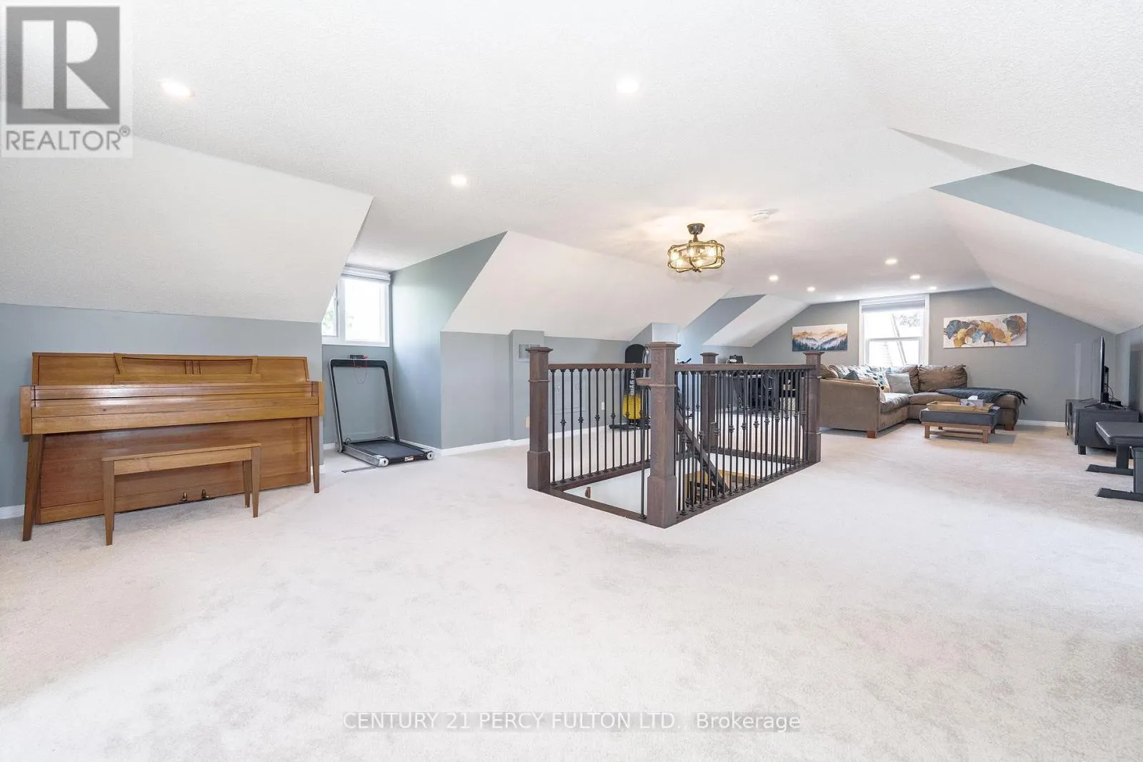 1032 RAMBLEBERRY AVENUE