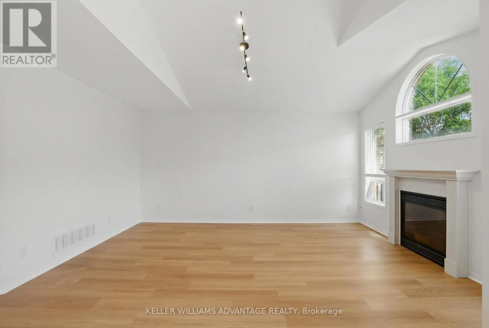 23 KRESSMAN COURT N