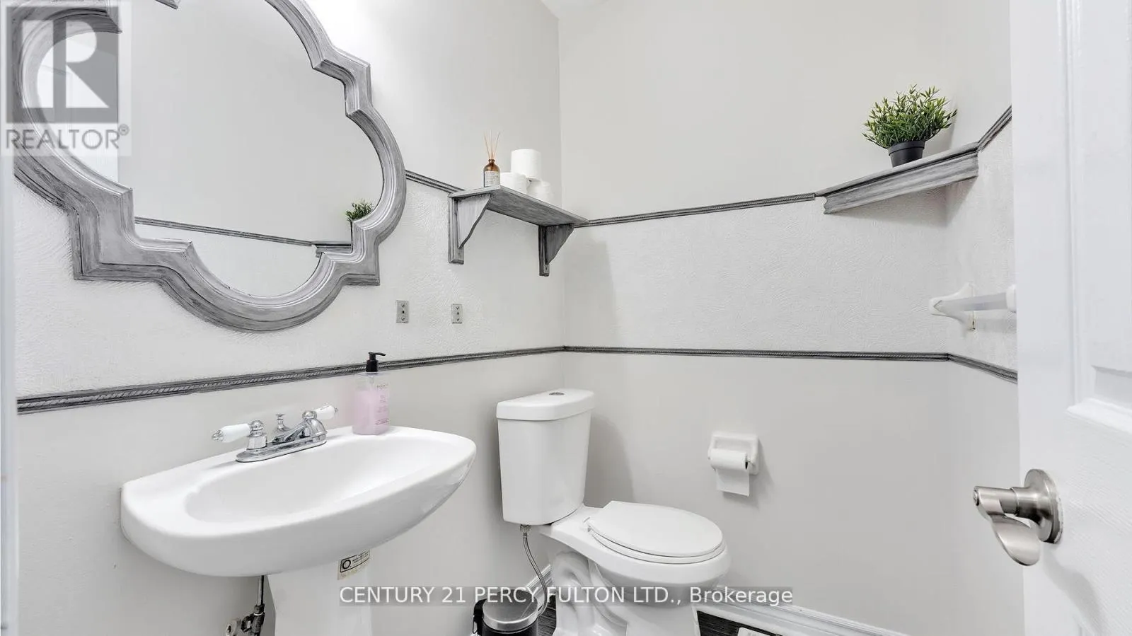 7 STEELE VALLEY COURT