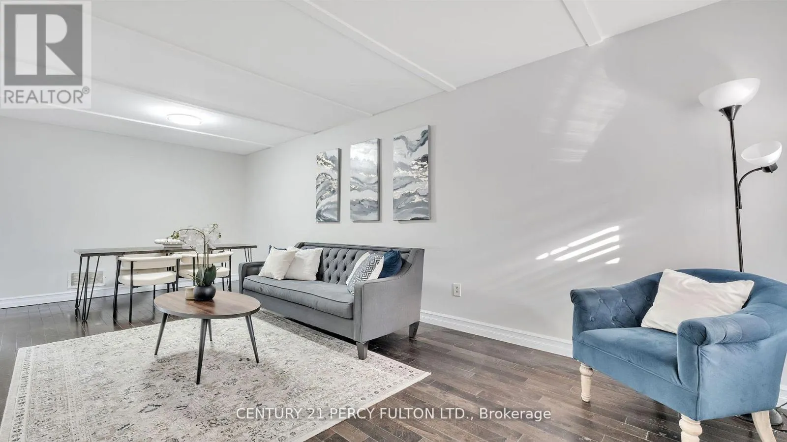7 STEELE VALLEY COURT
