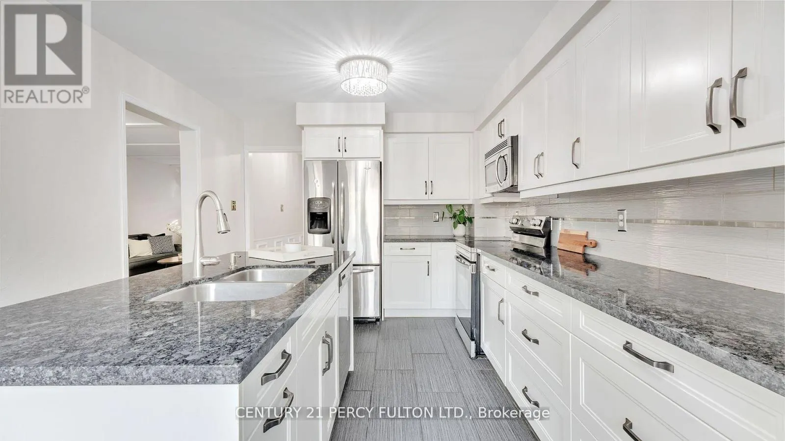 7 STEELE VALLEY COURT