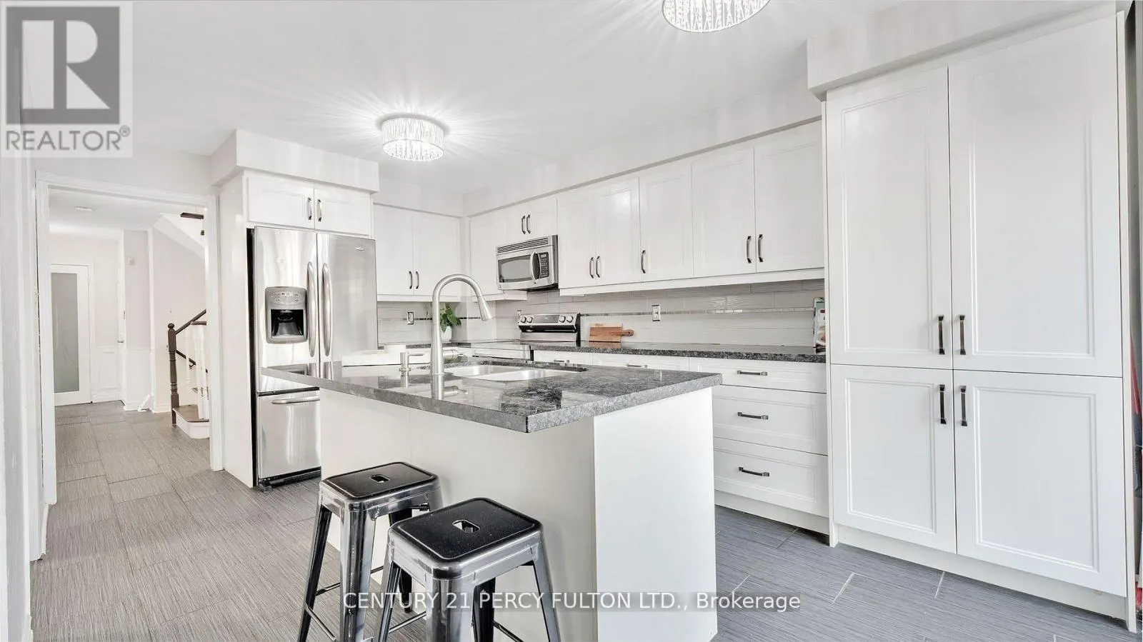 7 STEELE VALLEY COURT