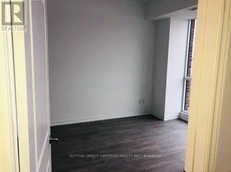 403 - 109 KING AVENUE E