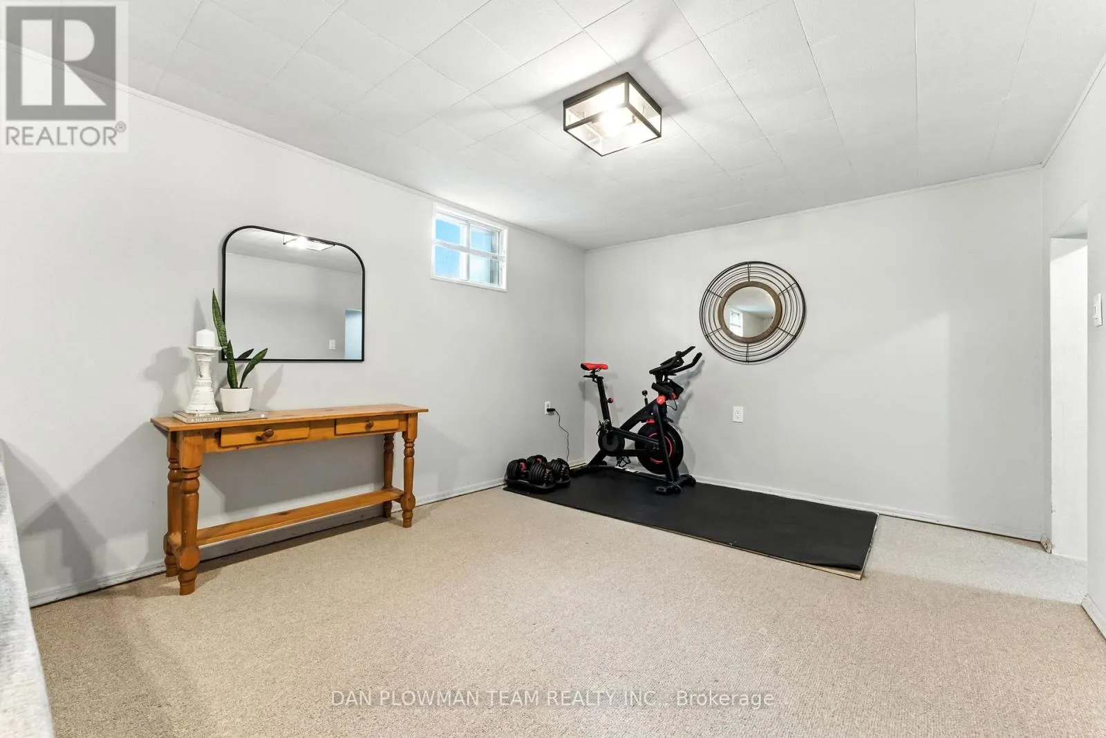 36 FOREST ROAD