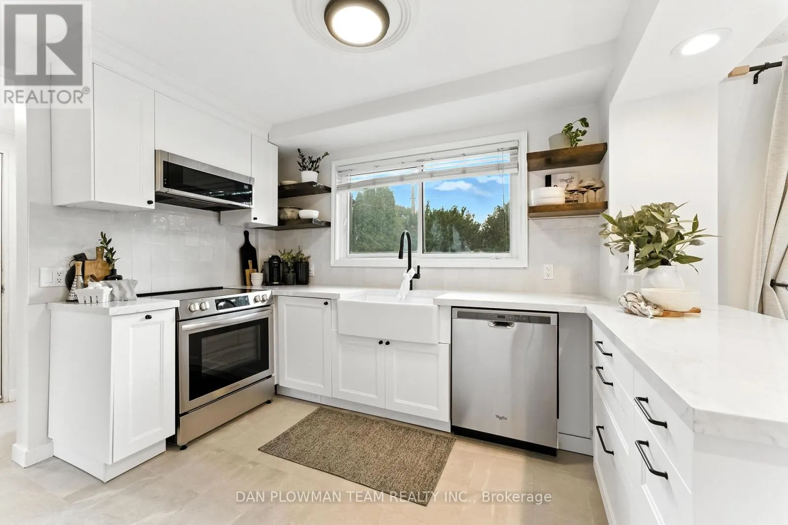 36 FOREST ROAD