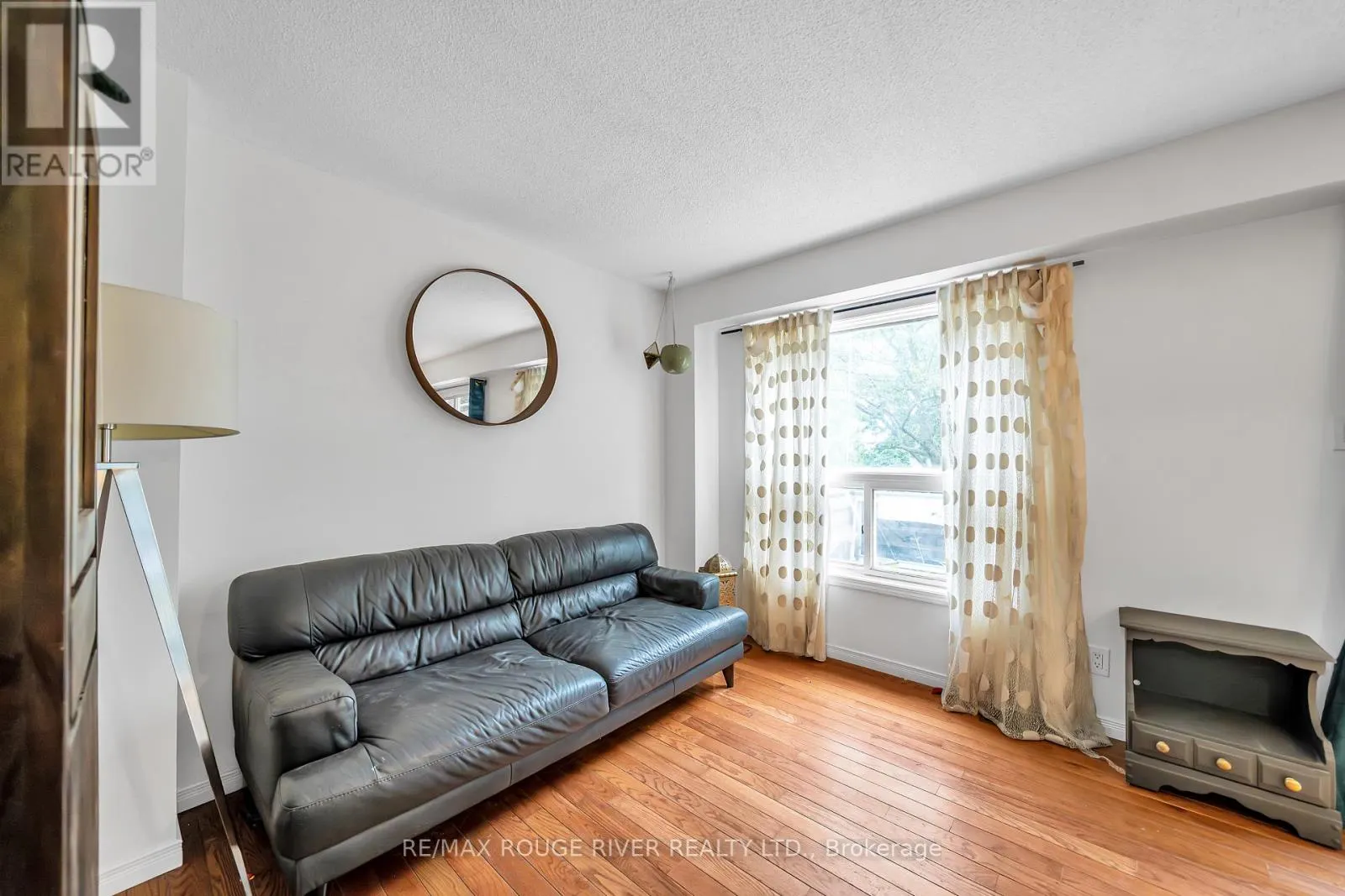 17 FENWICK AVENUE
