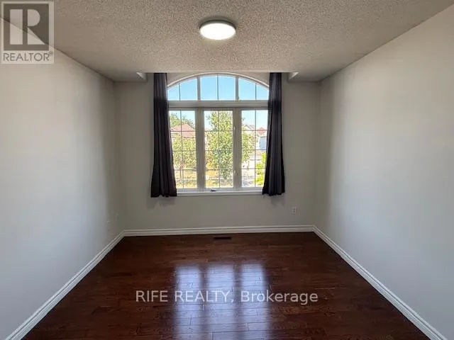 145 WHITBY SHORES GREEN WAY