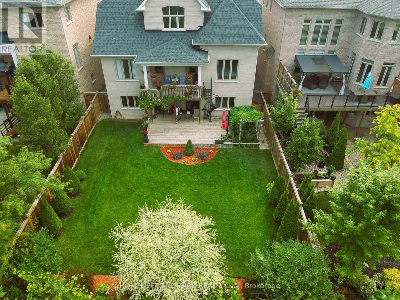 940 RIVERSIDE DRIVE