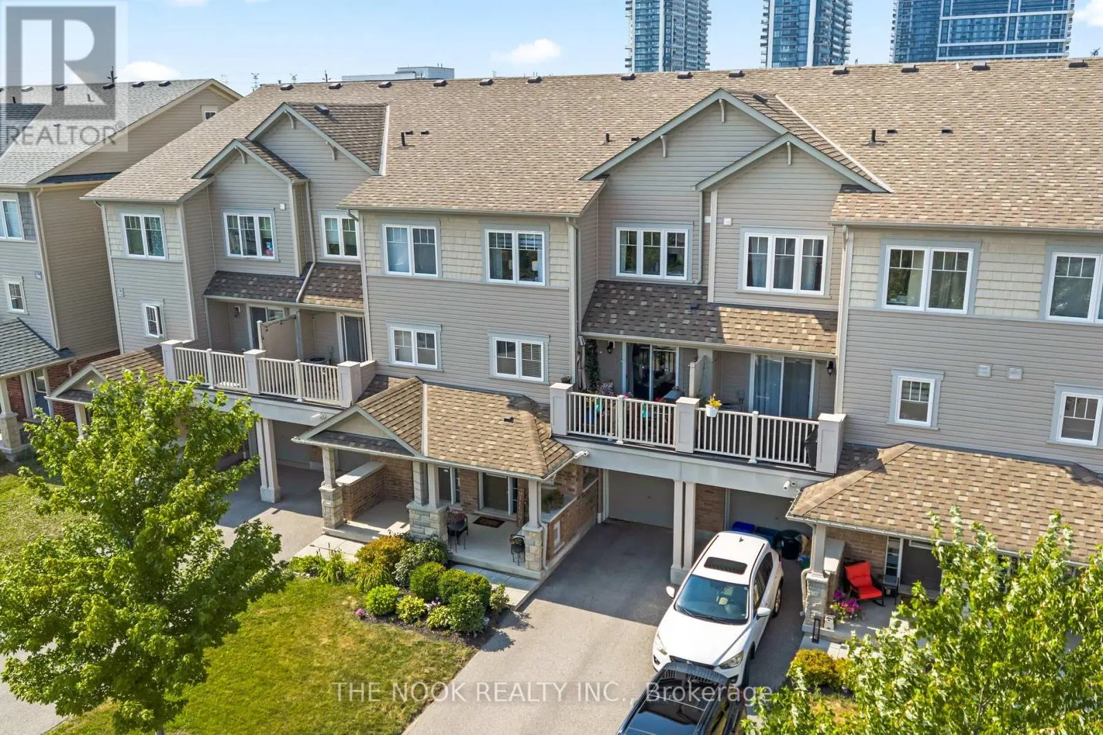 76 TABARET CRESCENT