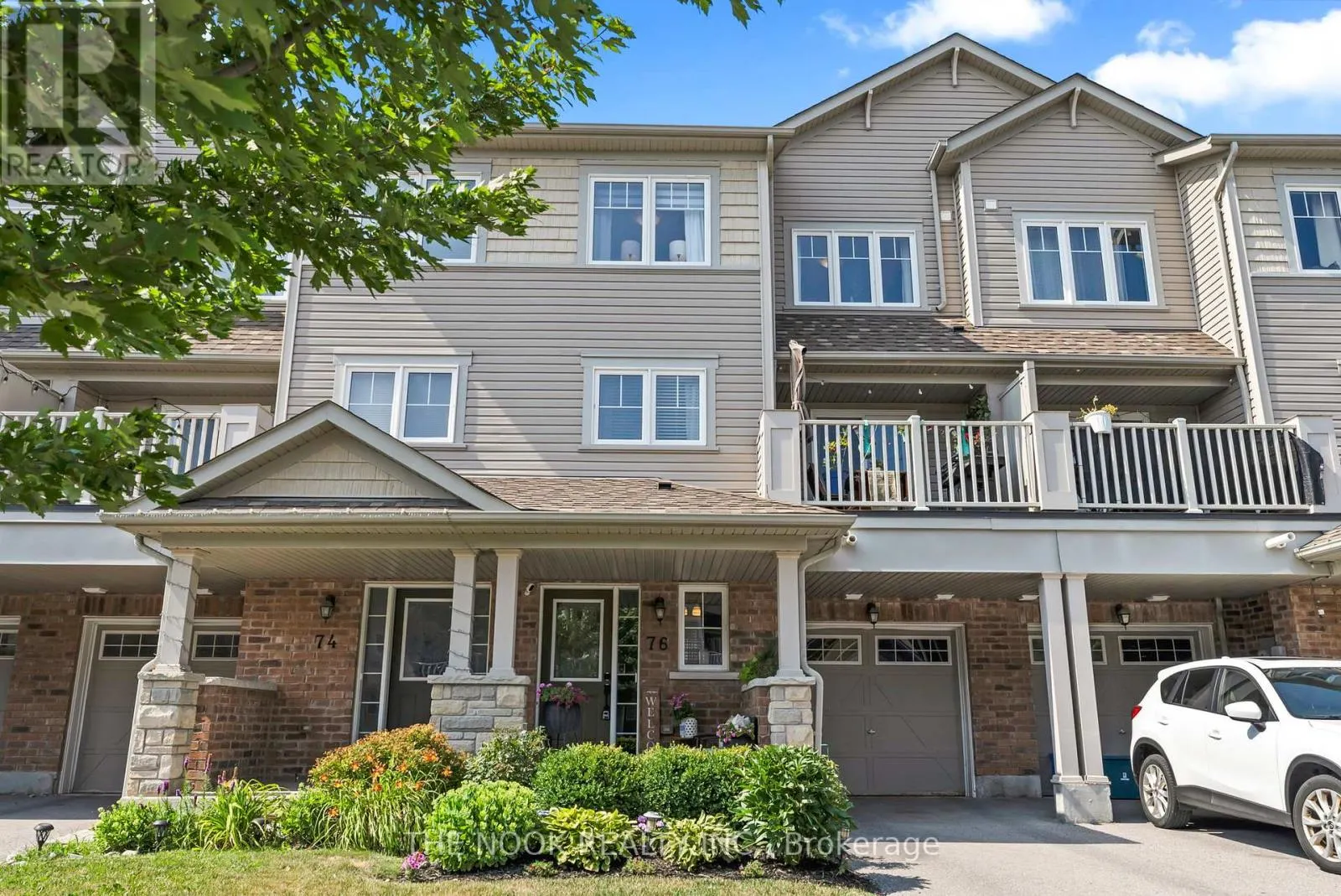 76 TABARET CRESCENT