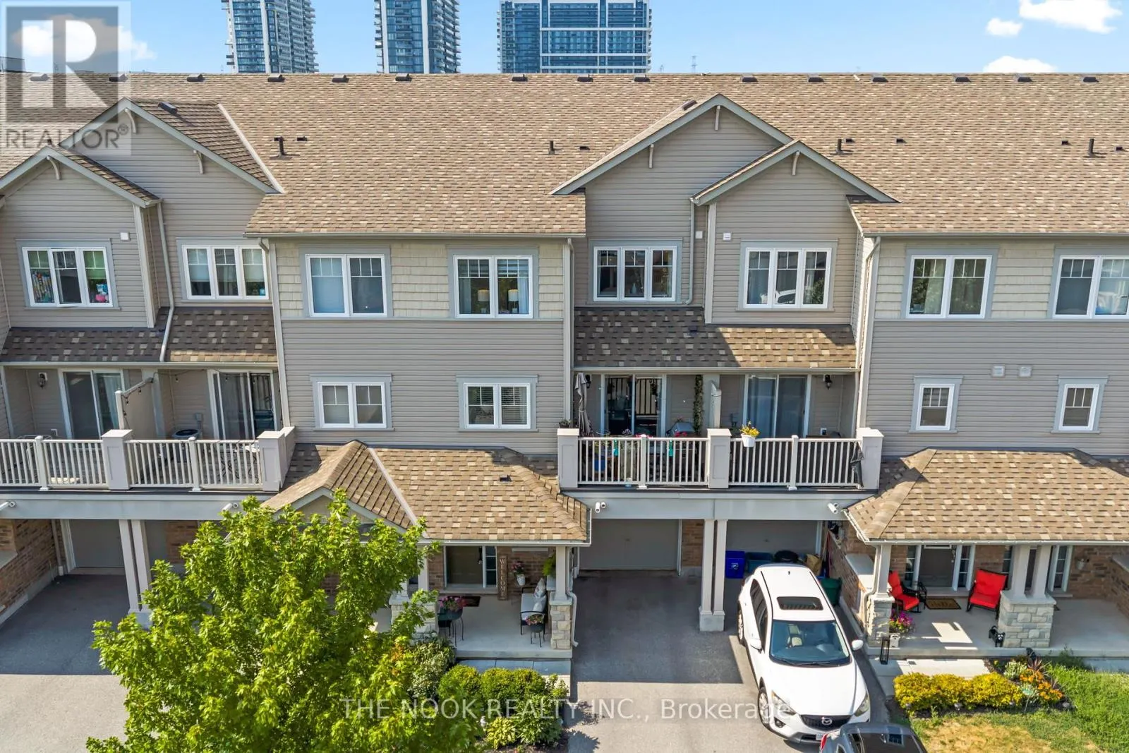 76 TABARET CRESCENT