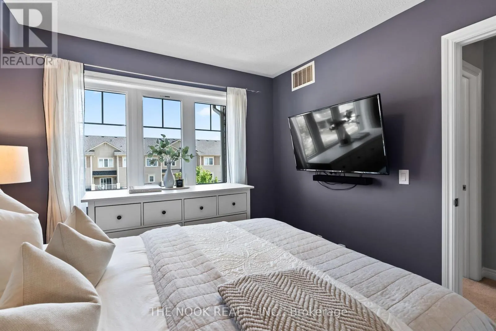 76 TABARET CRESCENT