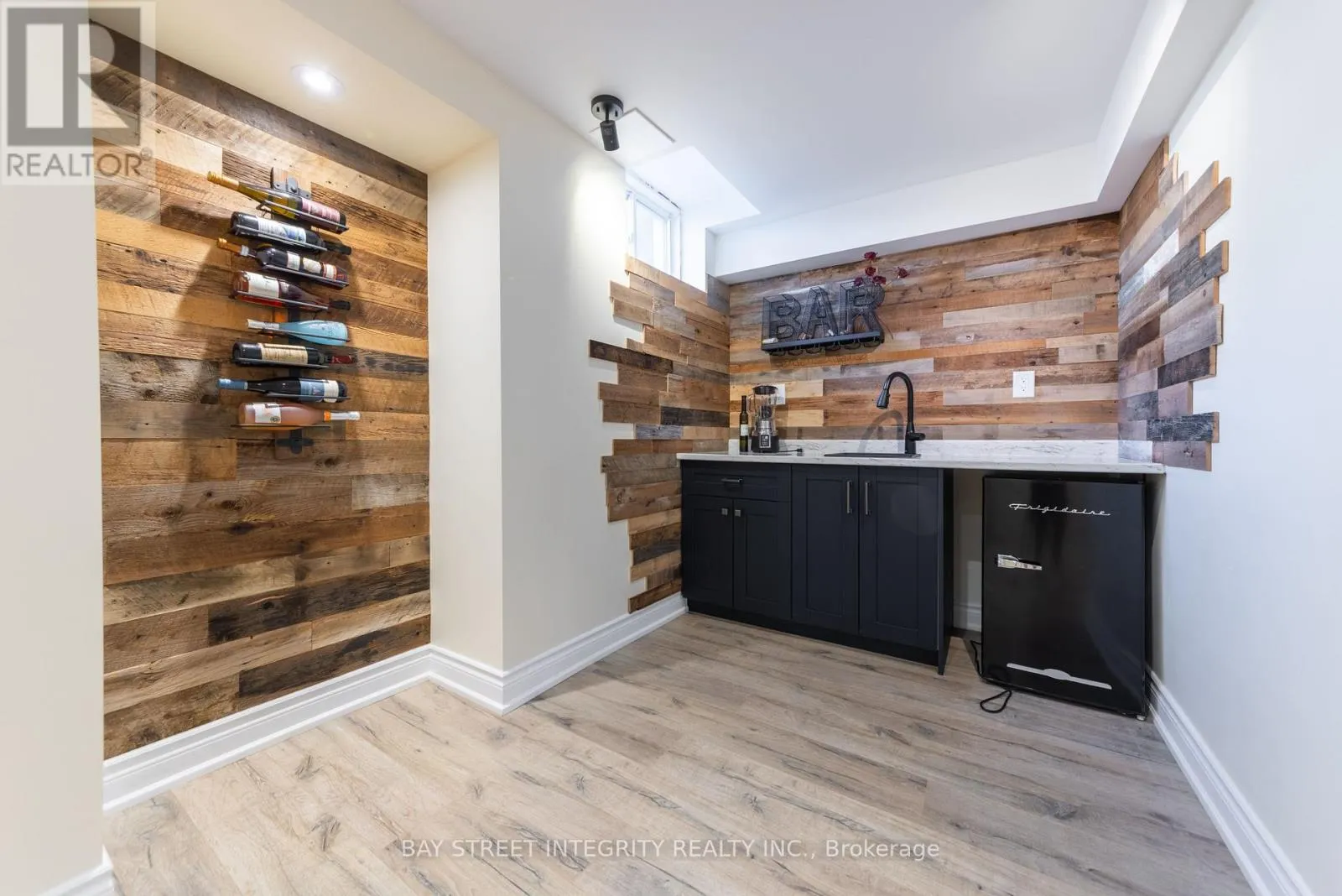 82 OSWELL DRIVE