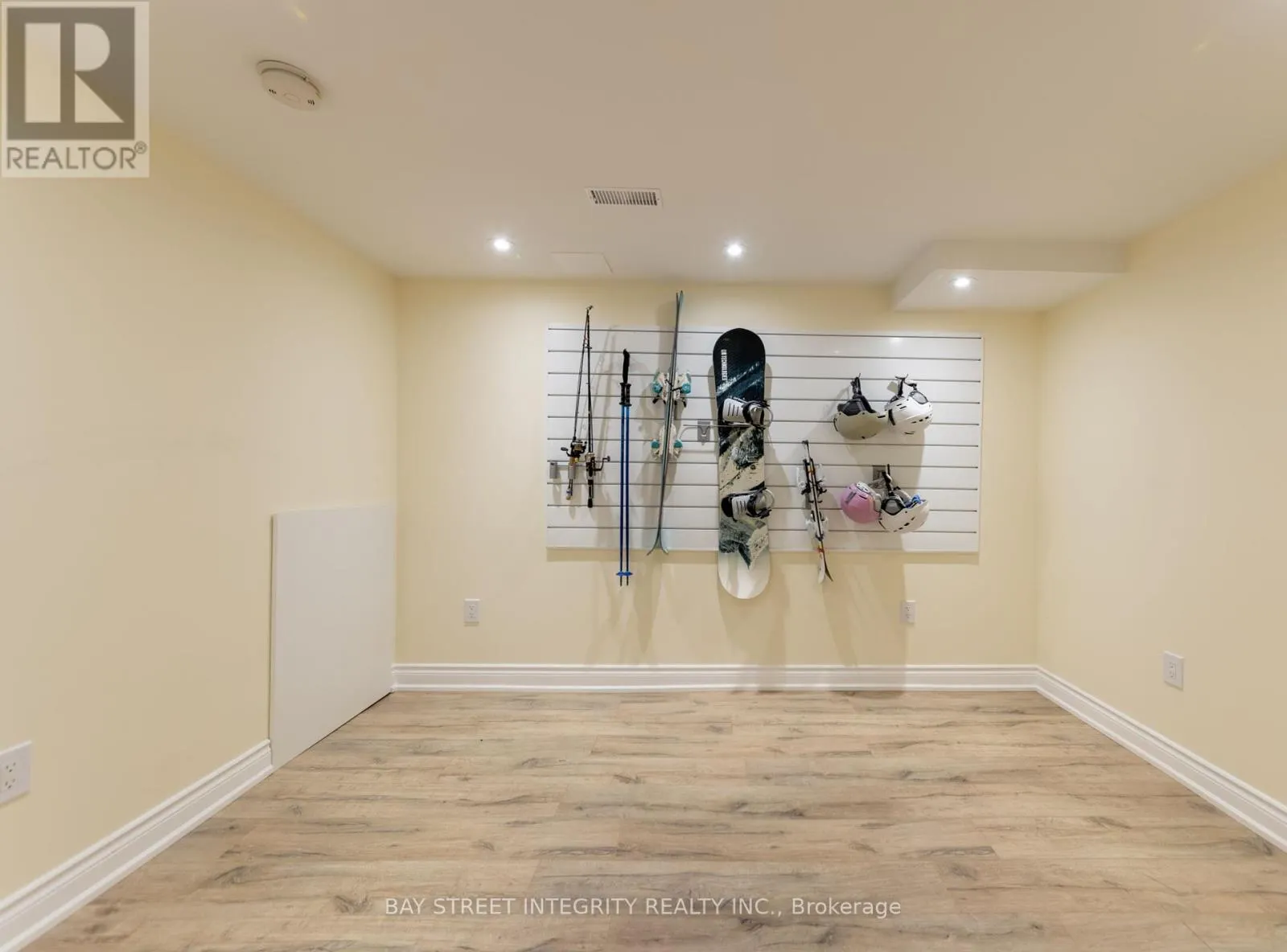 82 OSWELL DRIVE
