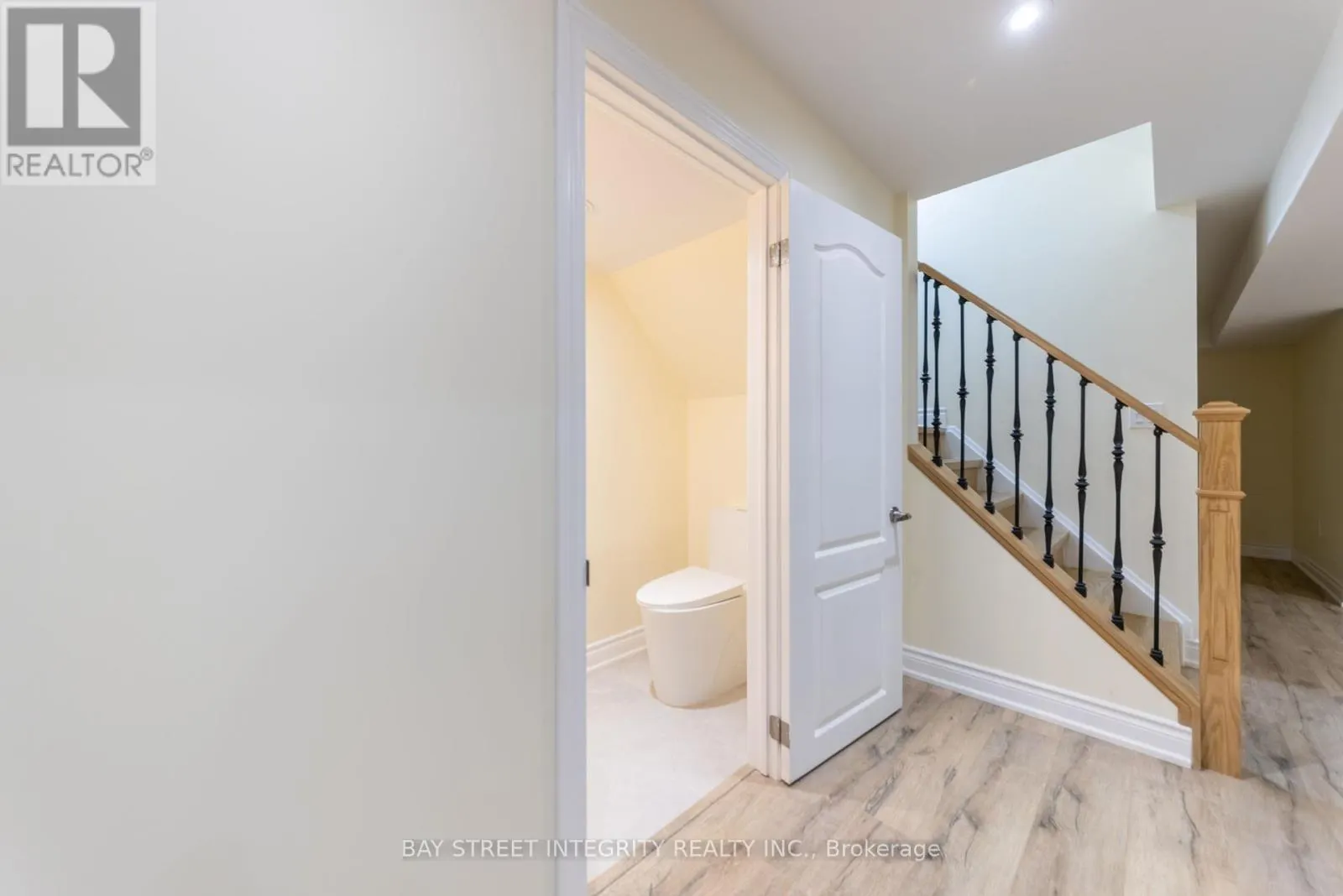82 OSWELL DRIVE