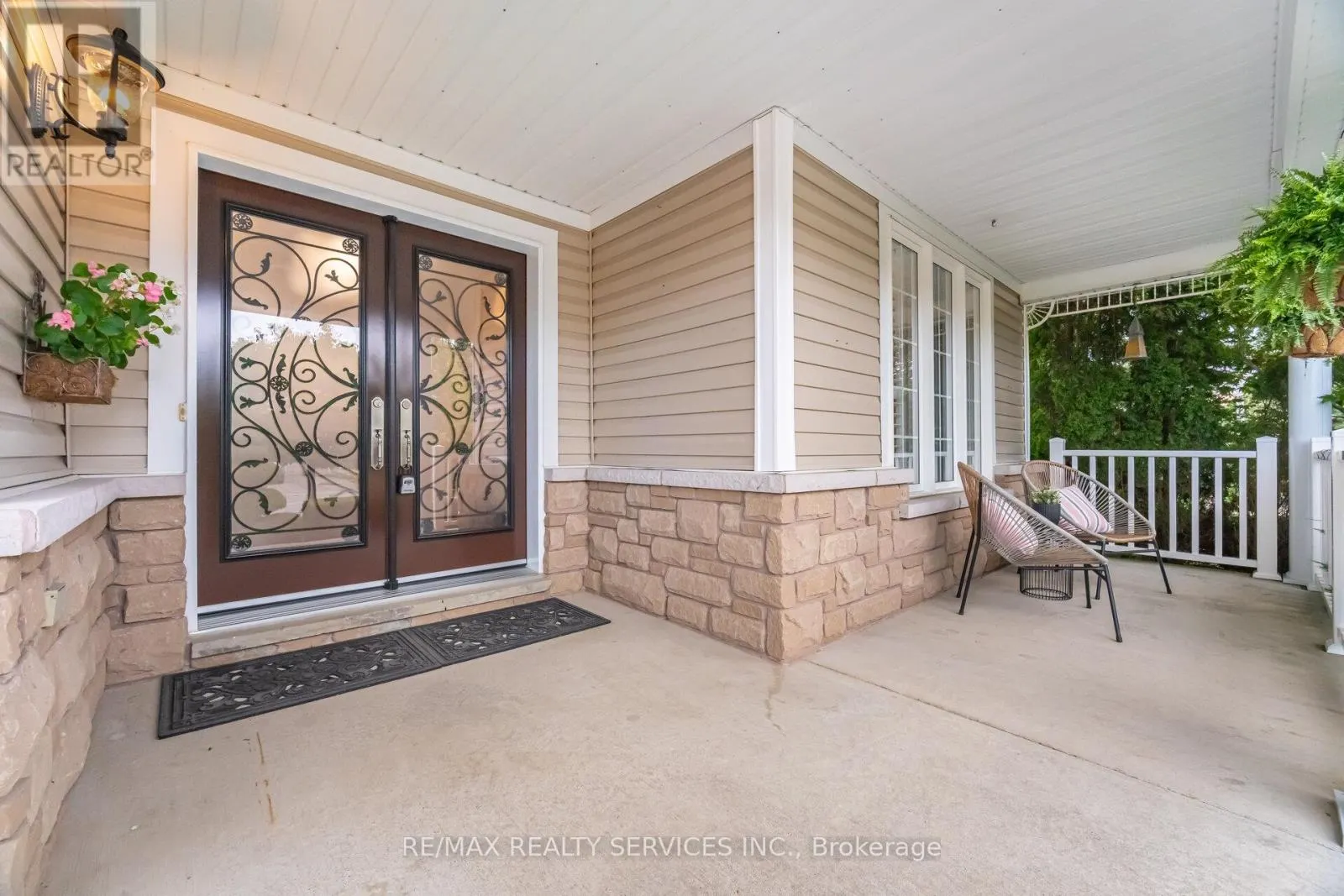15 BIANCA DRIVE