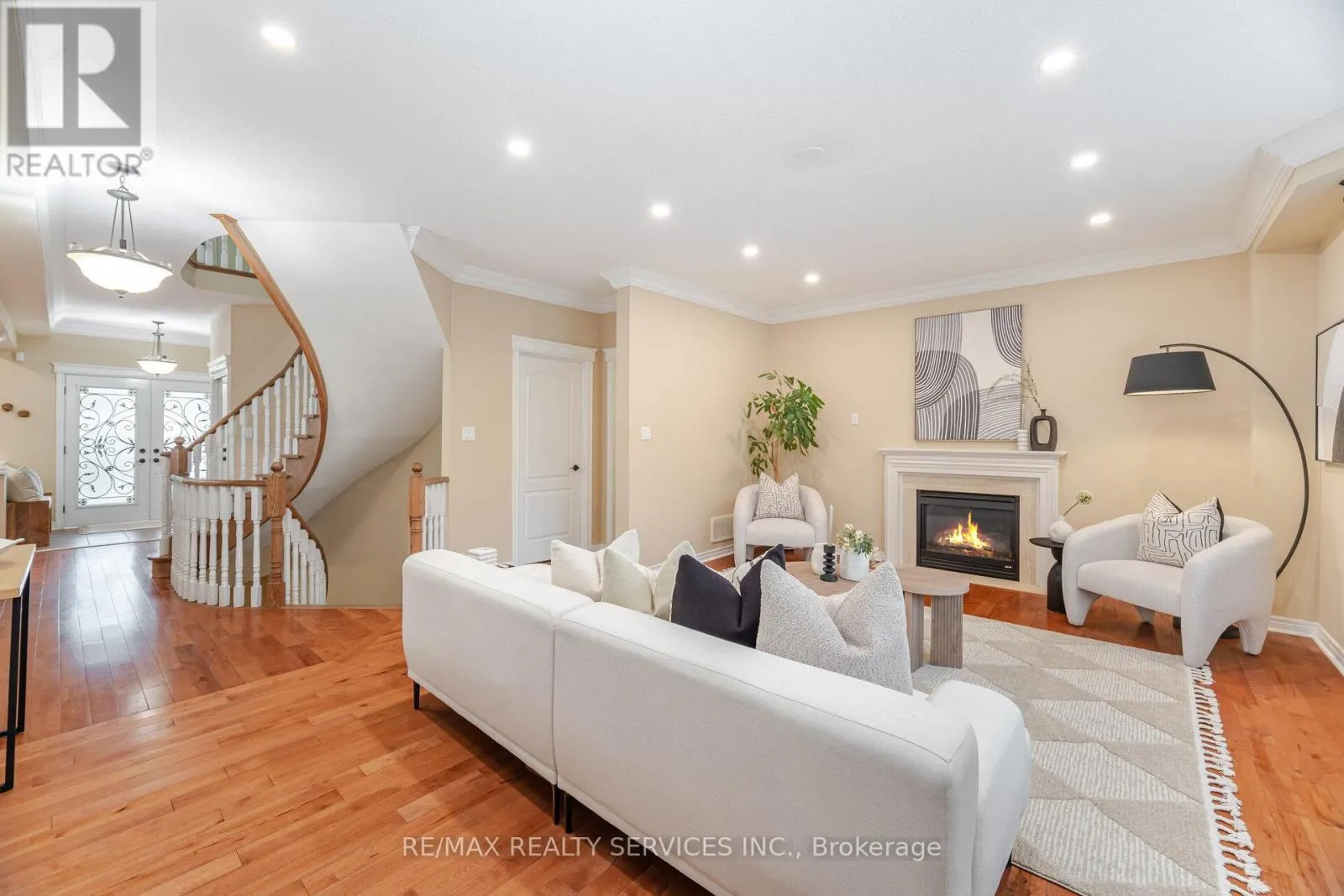 15 BIANCA DRIVE