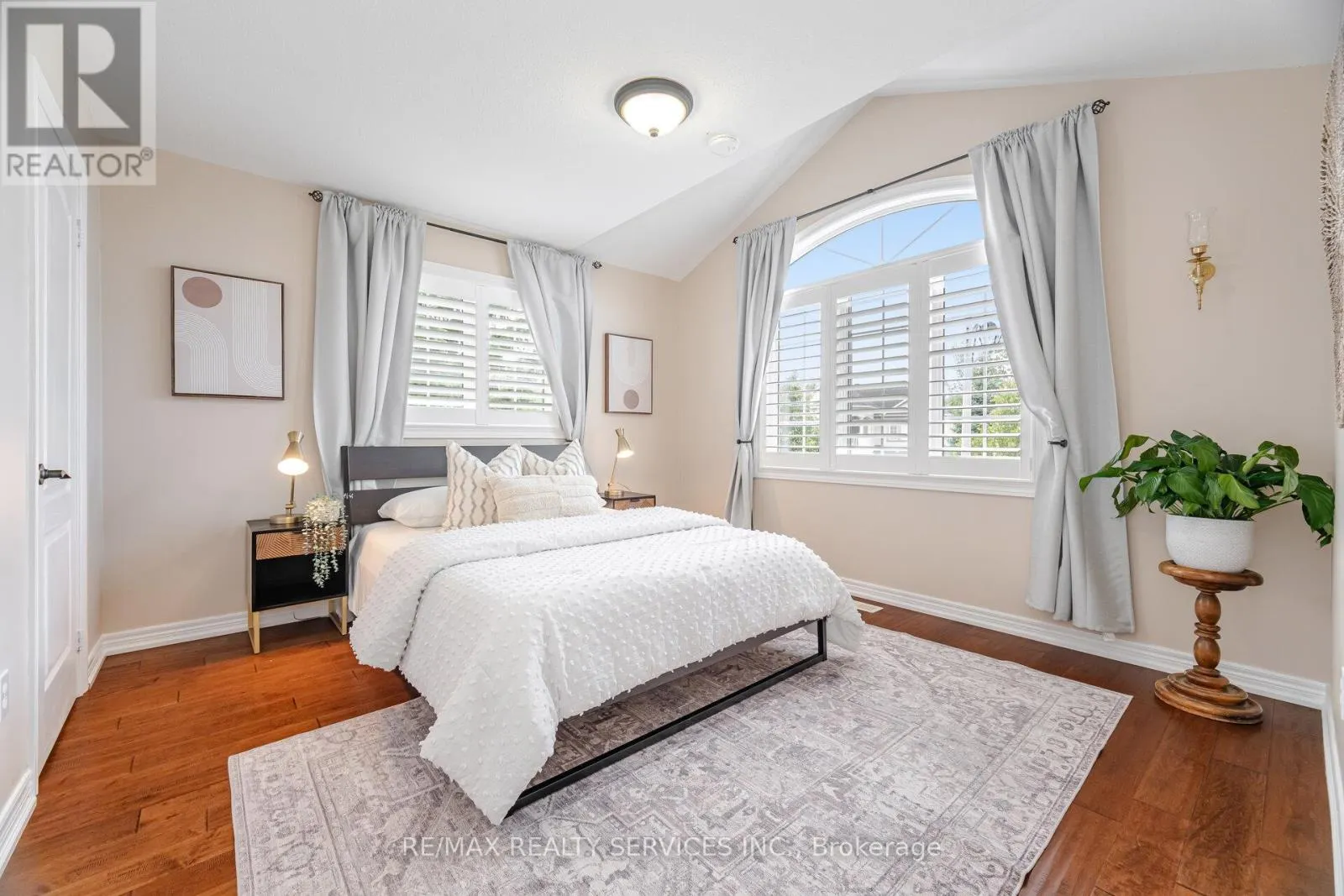 15 BIANCA DRIVE