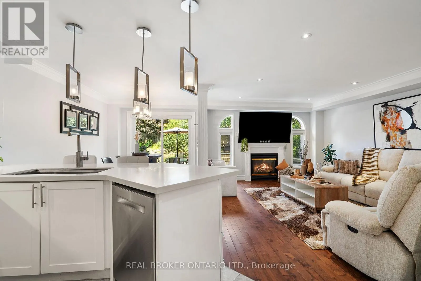 21 SHENANDOAH DRIVE