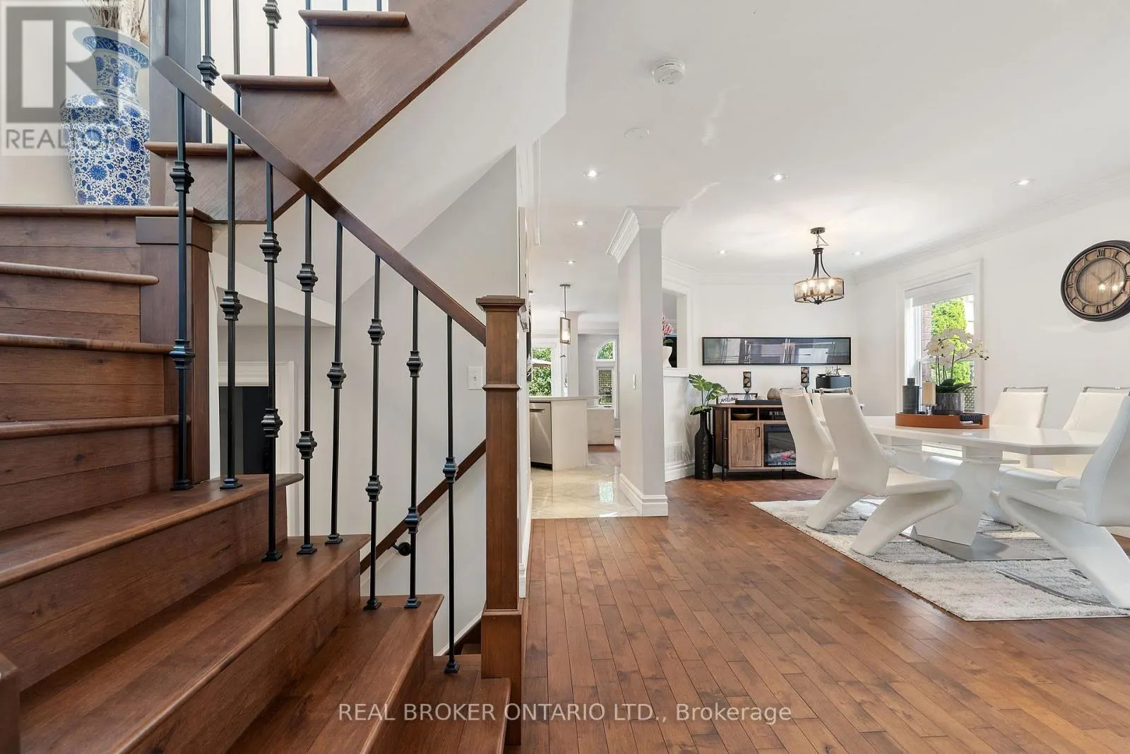 21 SHENANDOAH DRIVE