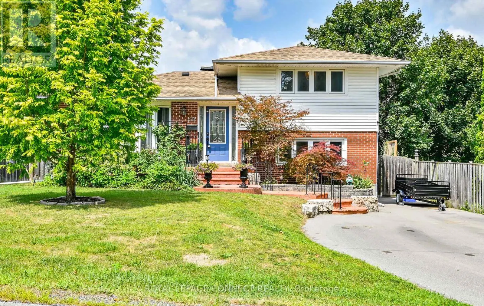 612 MAPLE STREET W