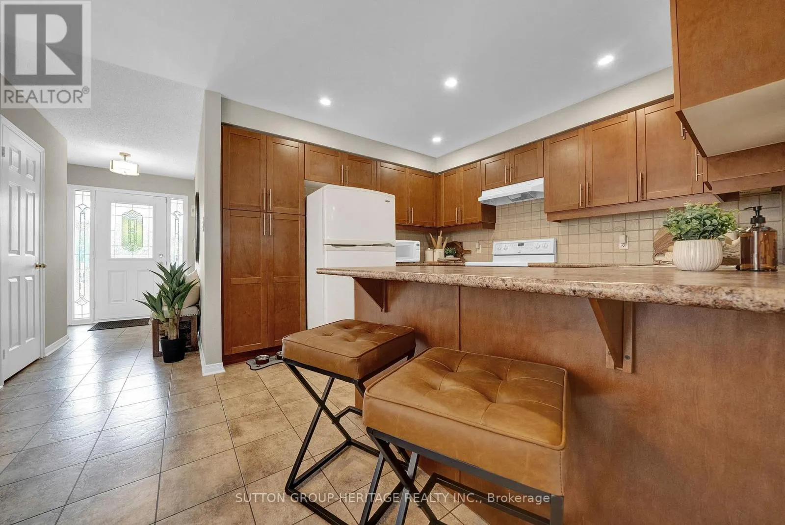 38 - 460 WOODMOUNT DRIVE
