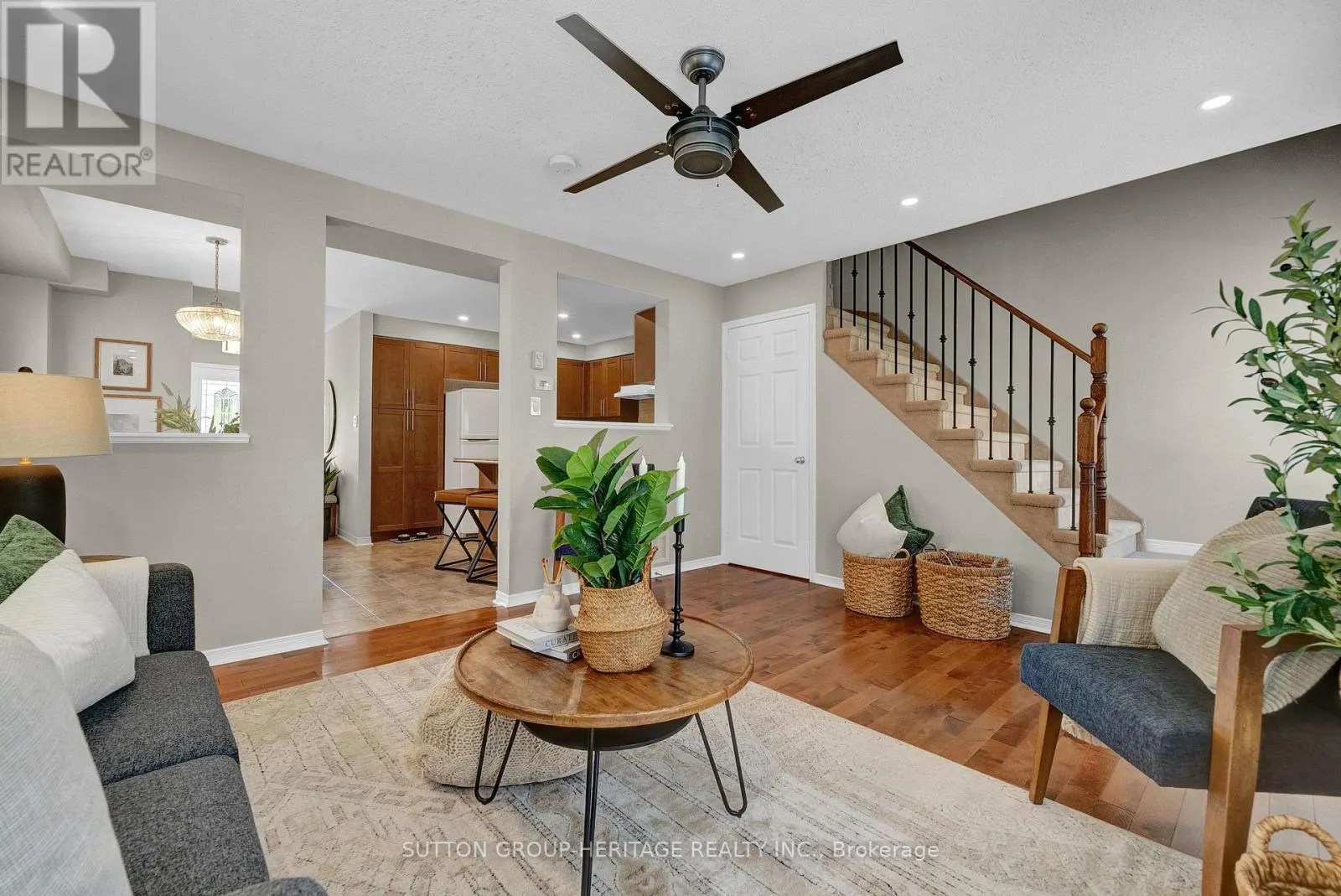38 - 460 WOODMOUNT DRIVE