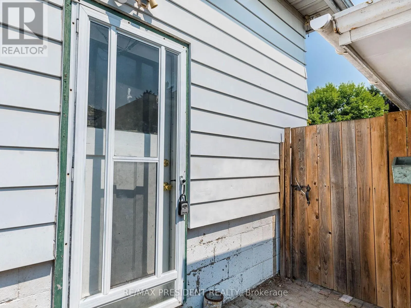 135 KITCHENER ROAD