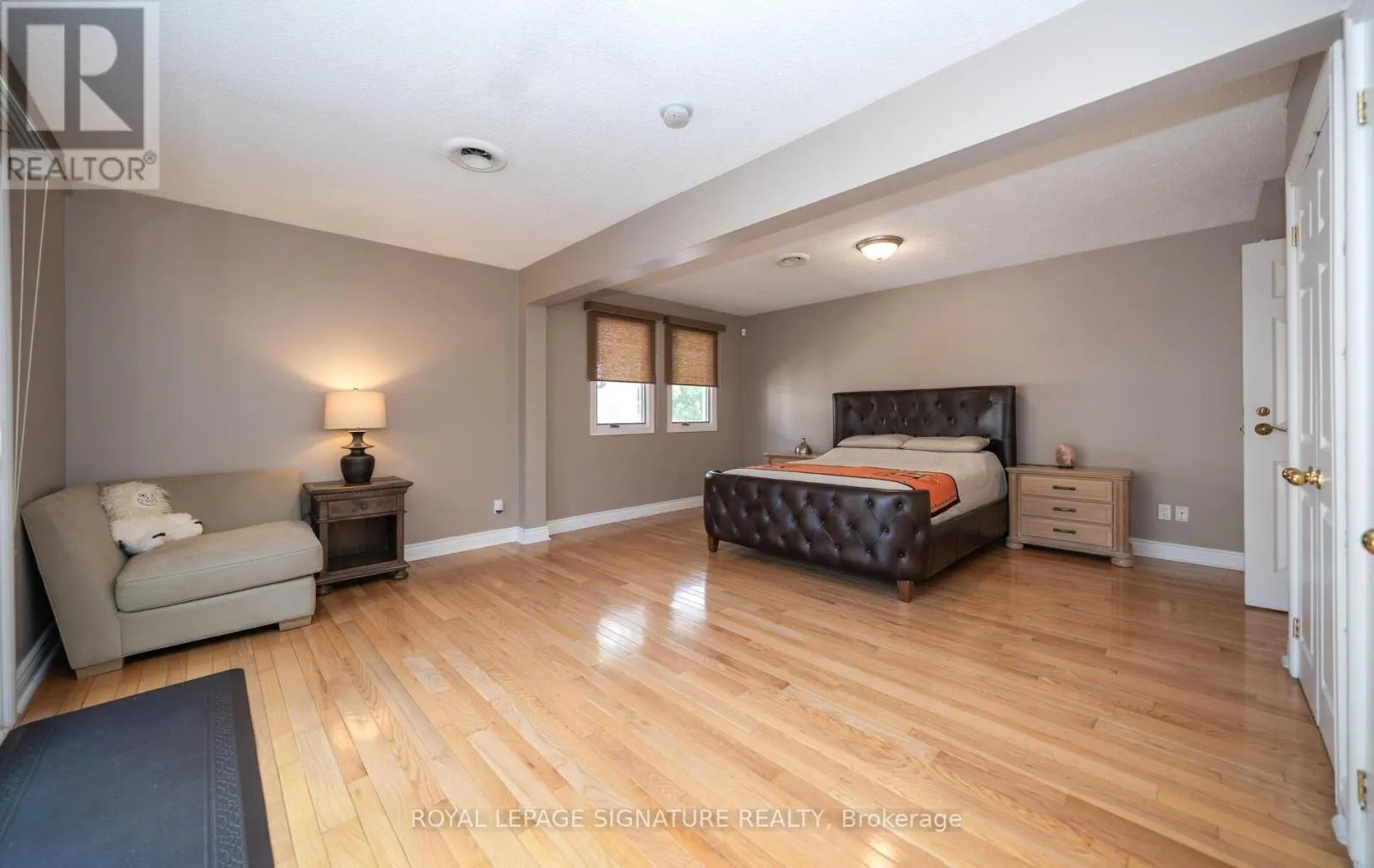 2098 PHARMACY AVENUE