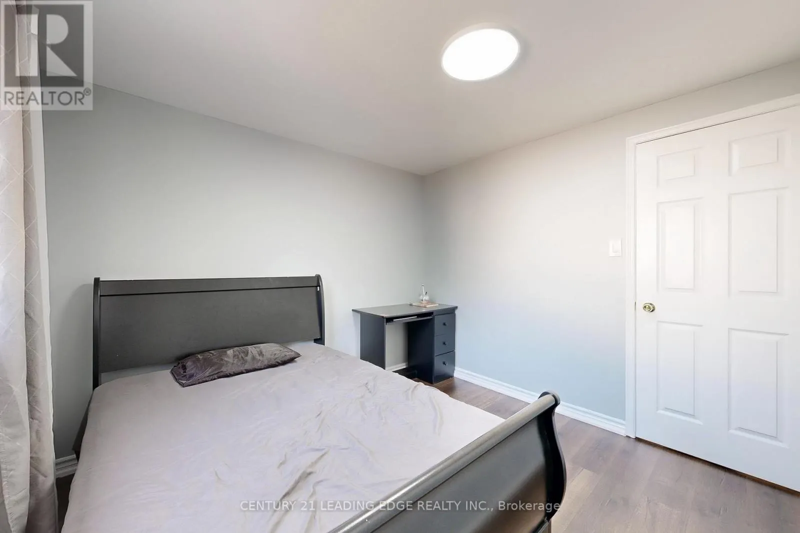28 LONGSWORD DRIVE