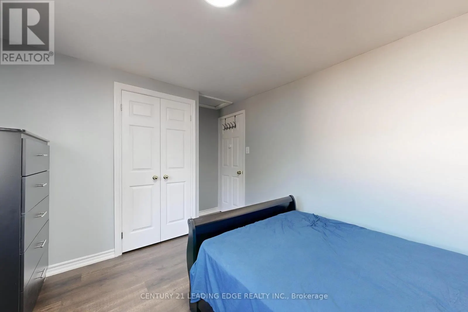 28 LONGSWORD DRIVE