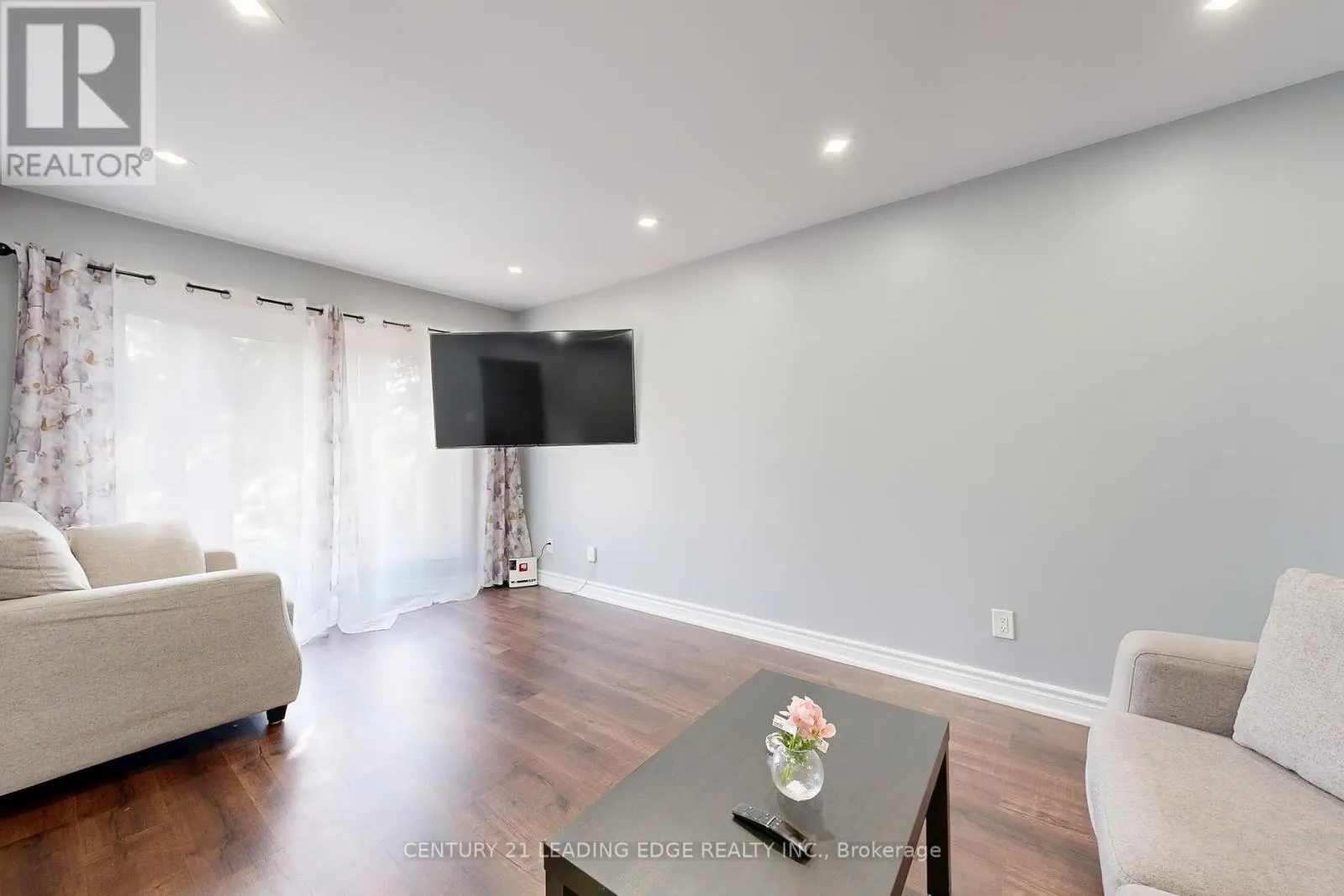 28 LONGSWORD DRIVE