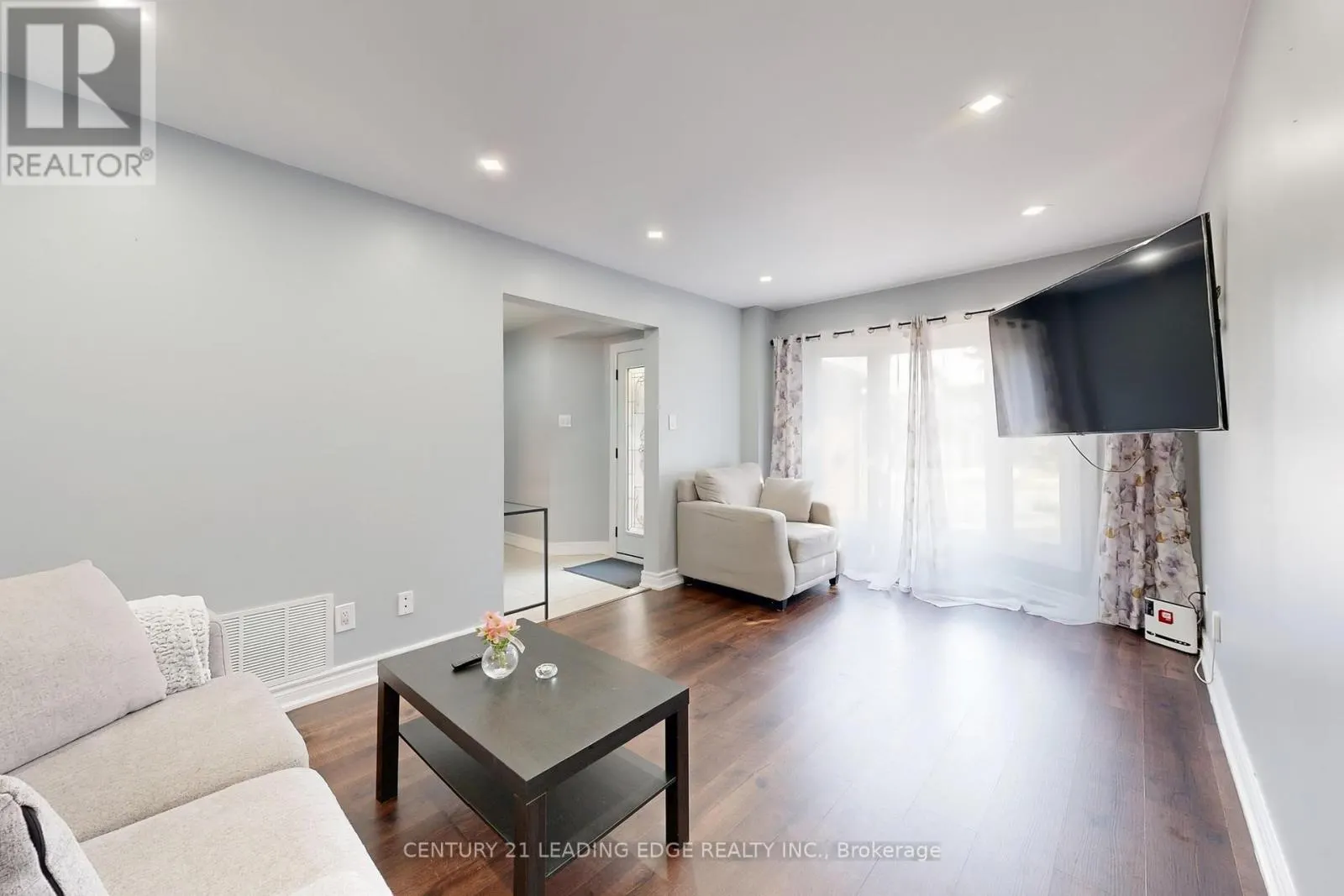 28 LONGSWORD DRIVE