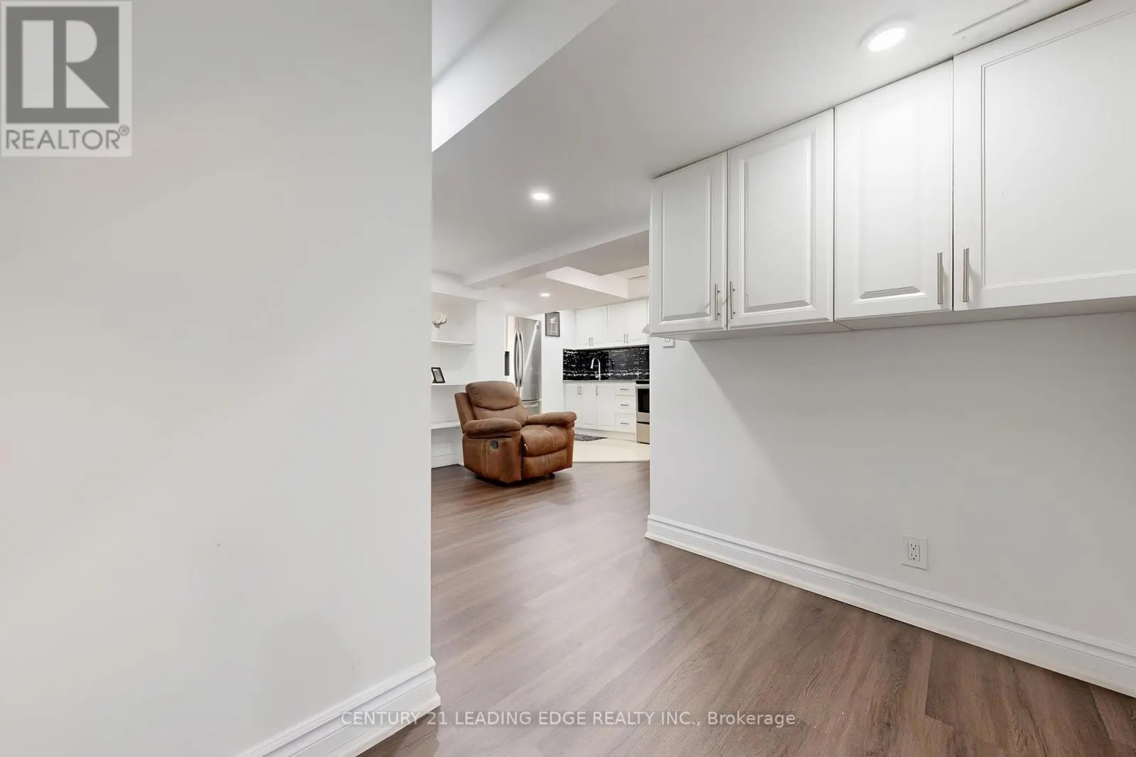 28 LONGSWORD DRIVE