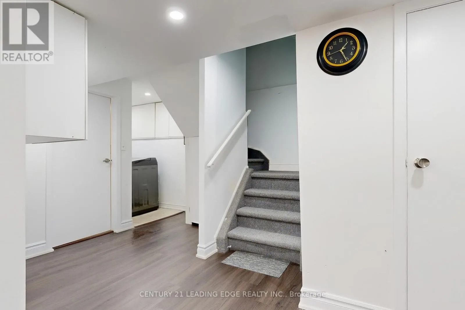 28 LONGSWORD DRIVE