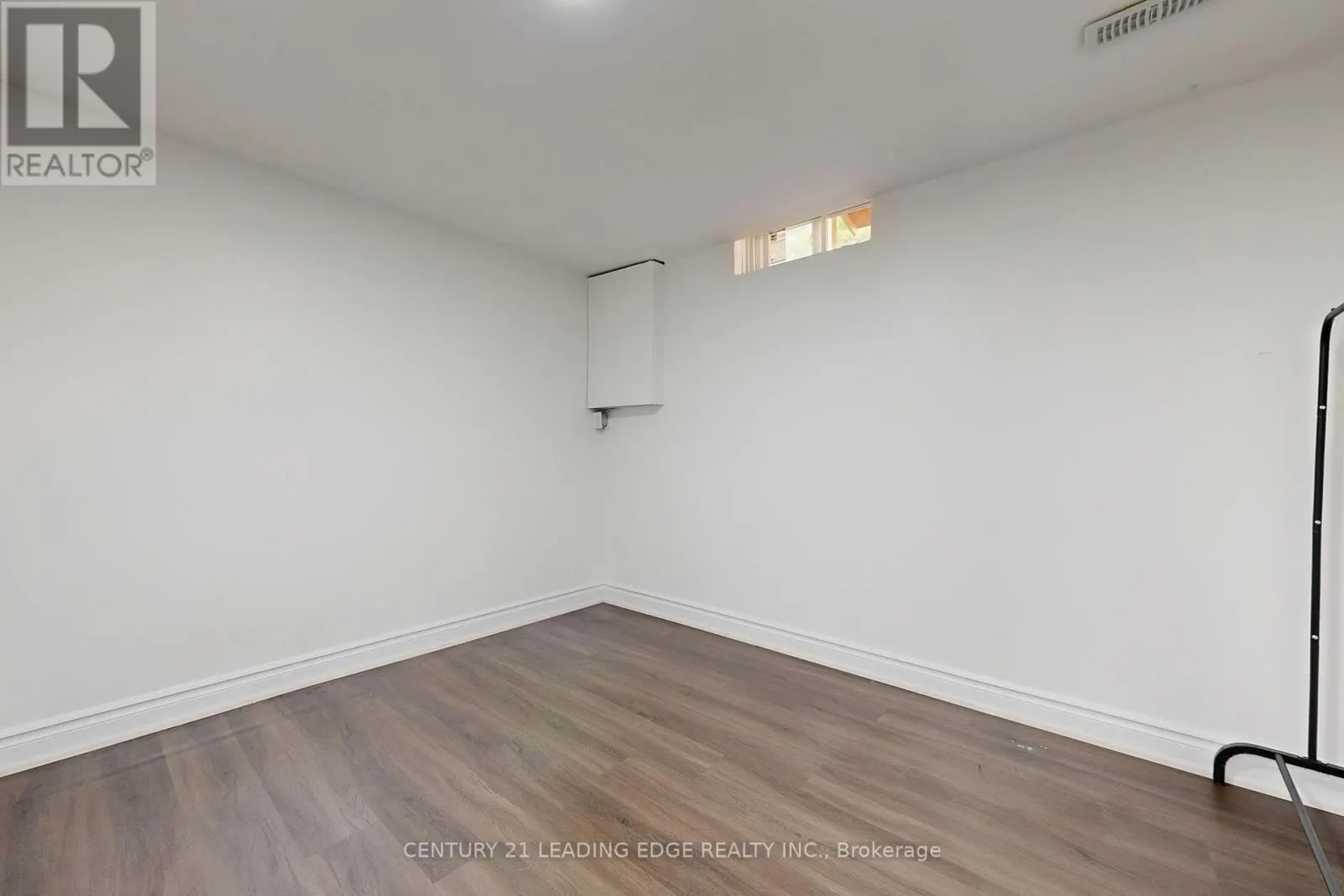 28 LONGSWORD DRIVE