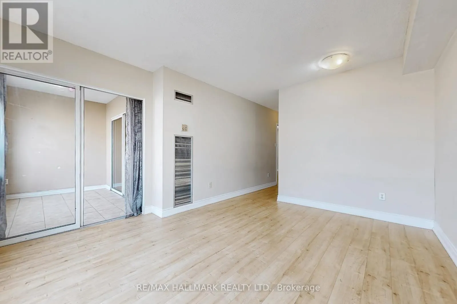 411 - 39 KIMBERCROFT COURT