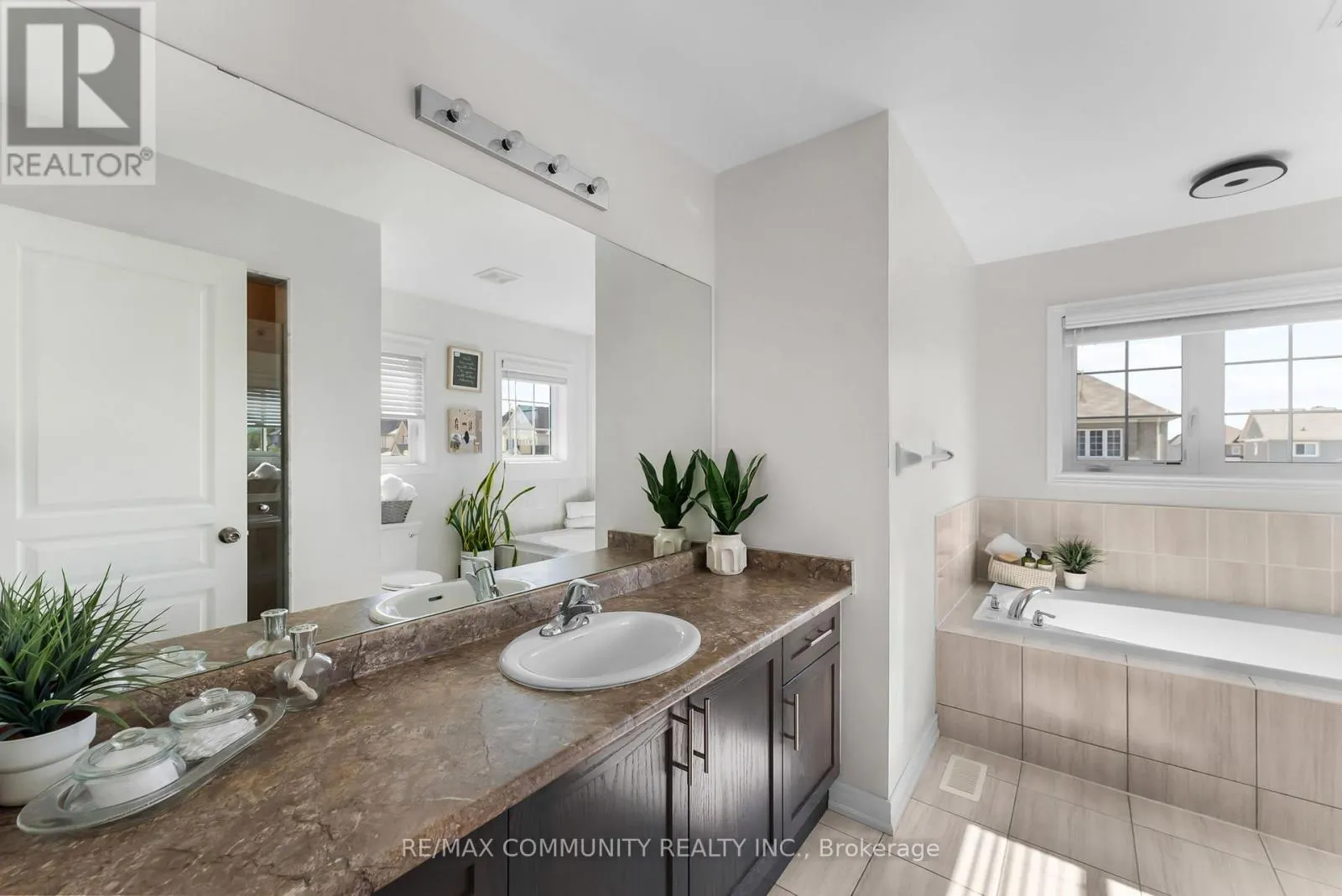 279 KENNETH COLE DRIVE