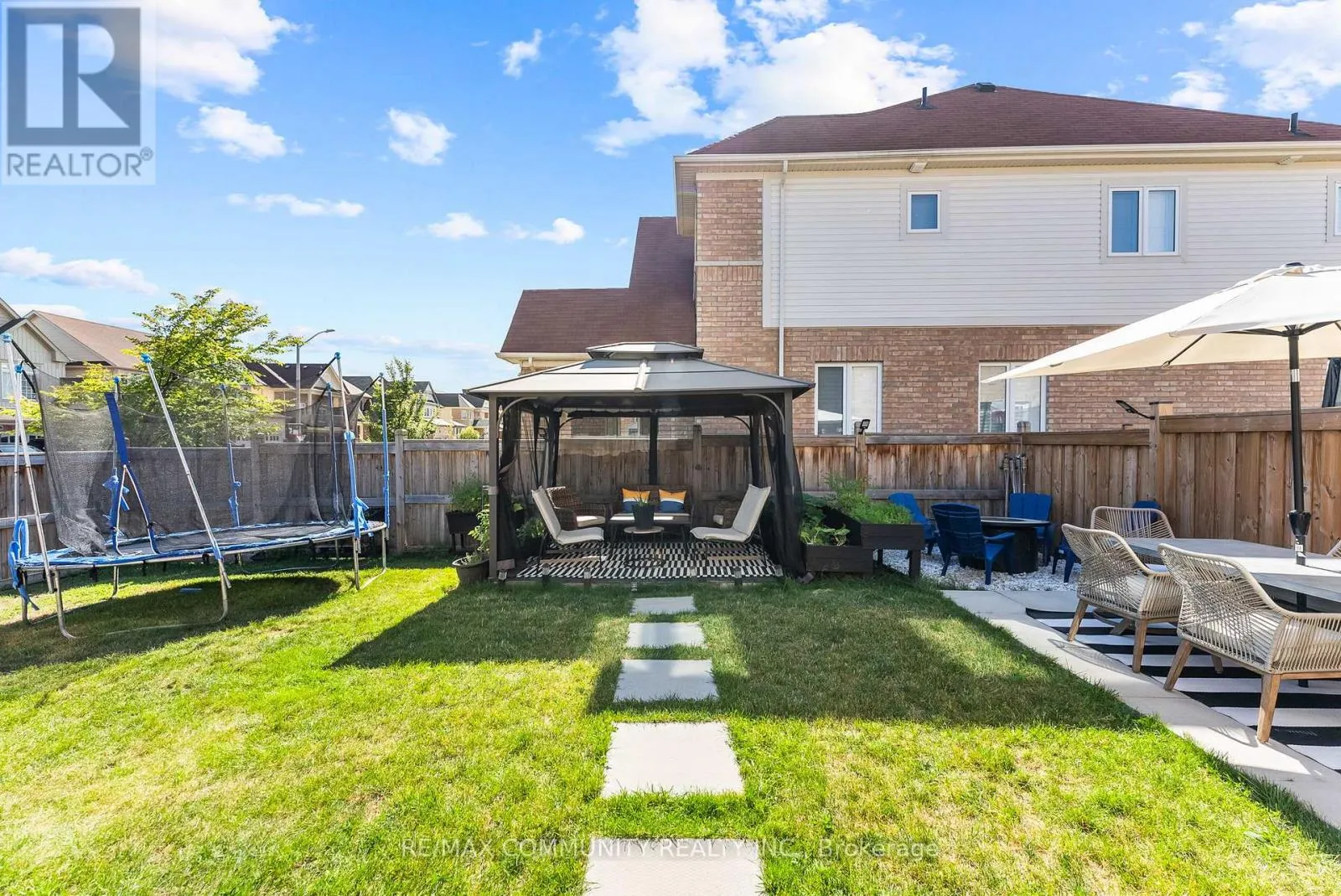 279 KENNETH COLE DRIVE